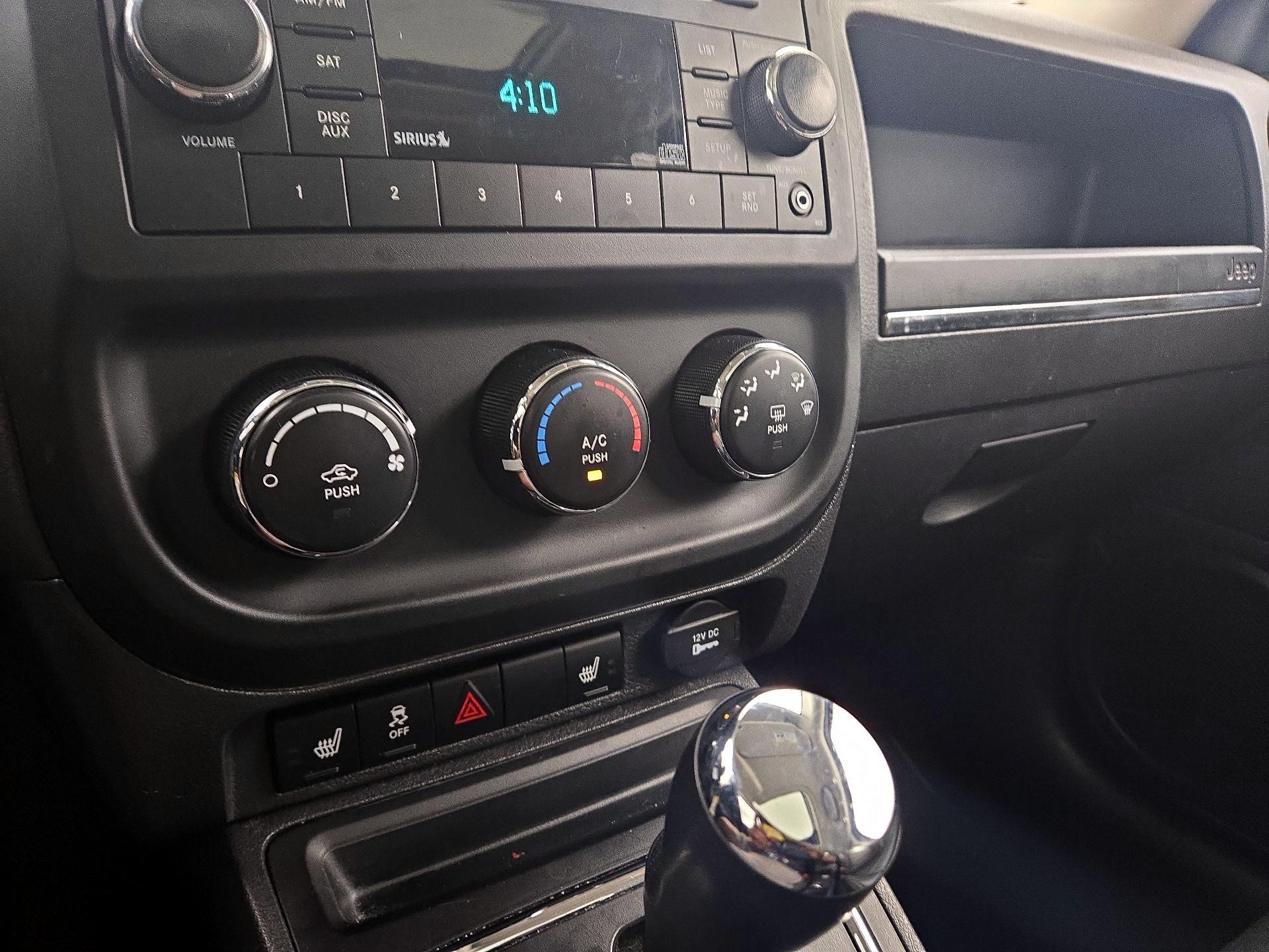 Thumbnail: 2017 Jeep Patriot - 14