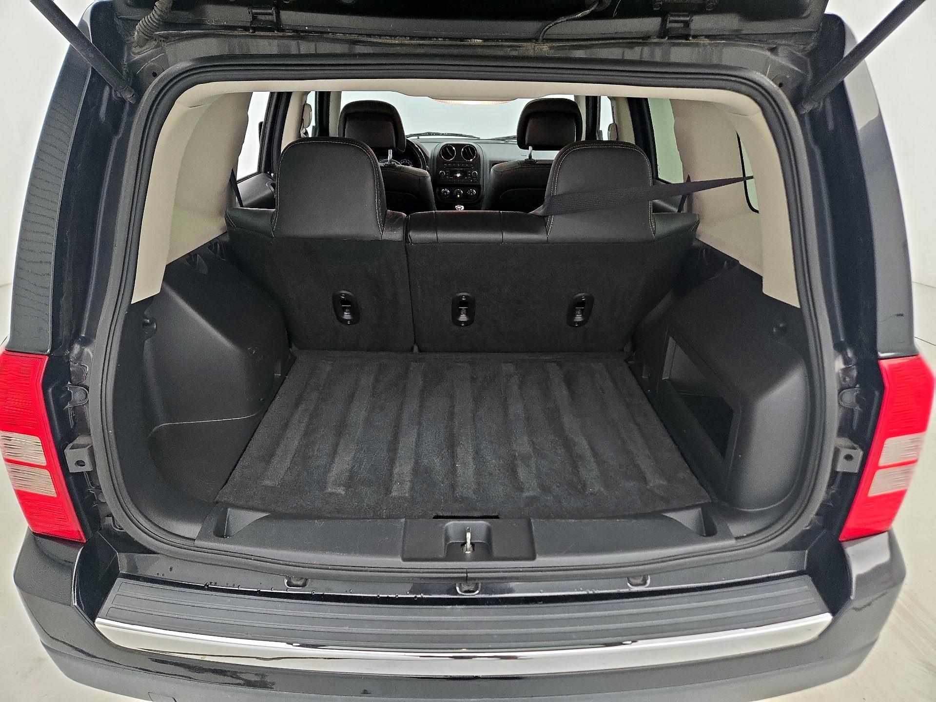 Thumbnail: 2017 Jeep Patriot - 19