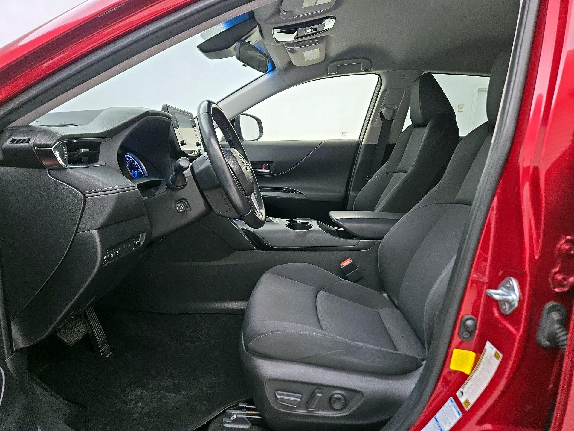 Thumbnail: 2021 Toyota Venza - 19