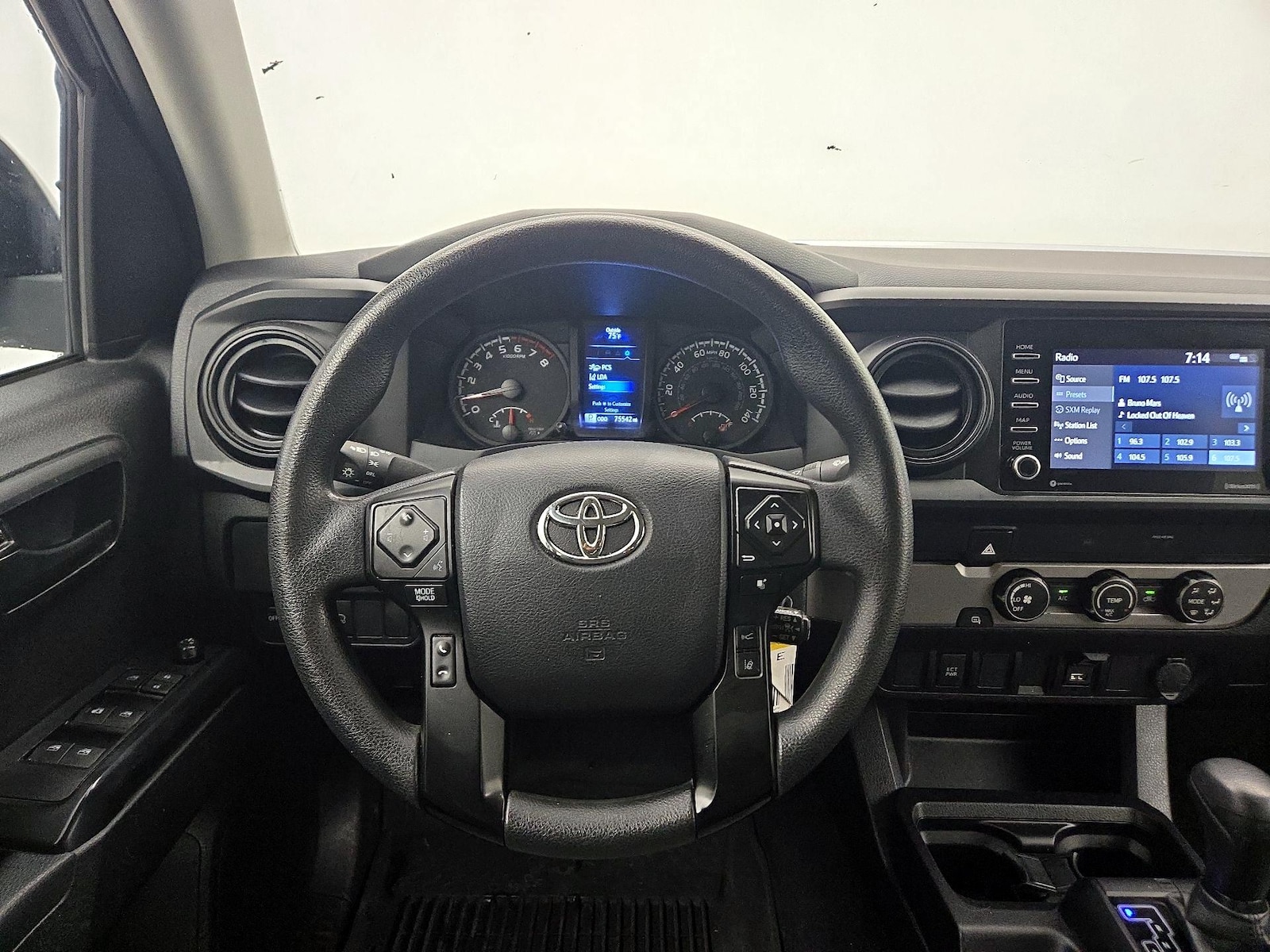 2022 Toyota Tacoma SR - Photo 11