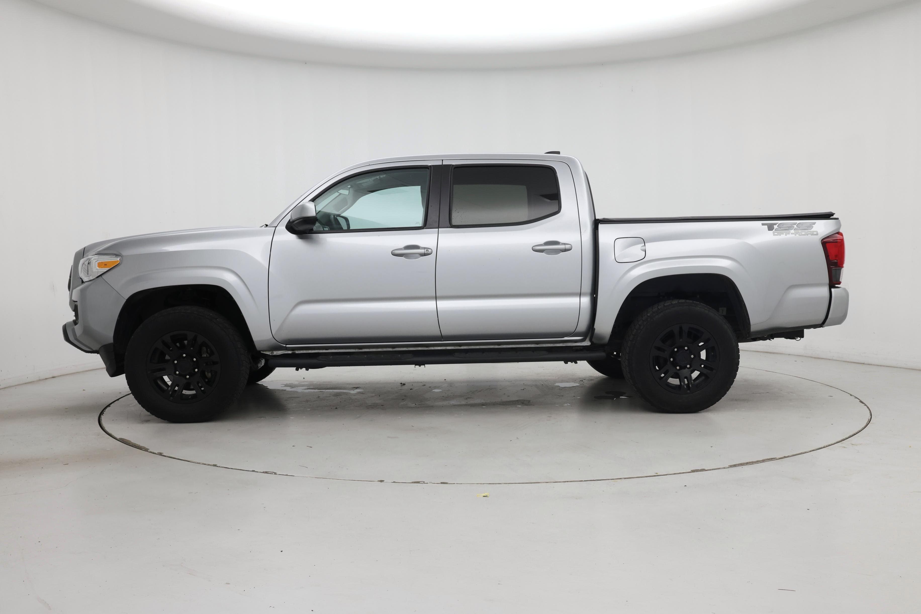 Thumbnail: 2022 Toyota Tacoma - 3
