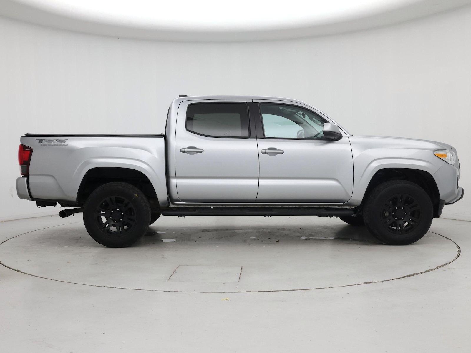 2022 Toyota Tacoma SR - Photo 8