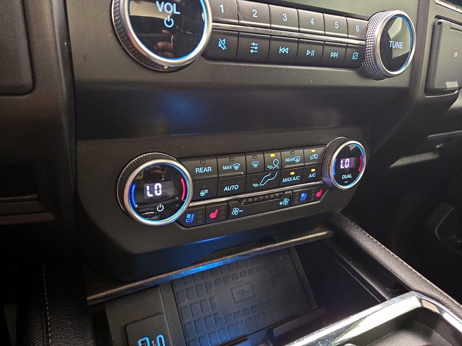2020 Ford Expedition Limited - Photo 18