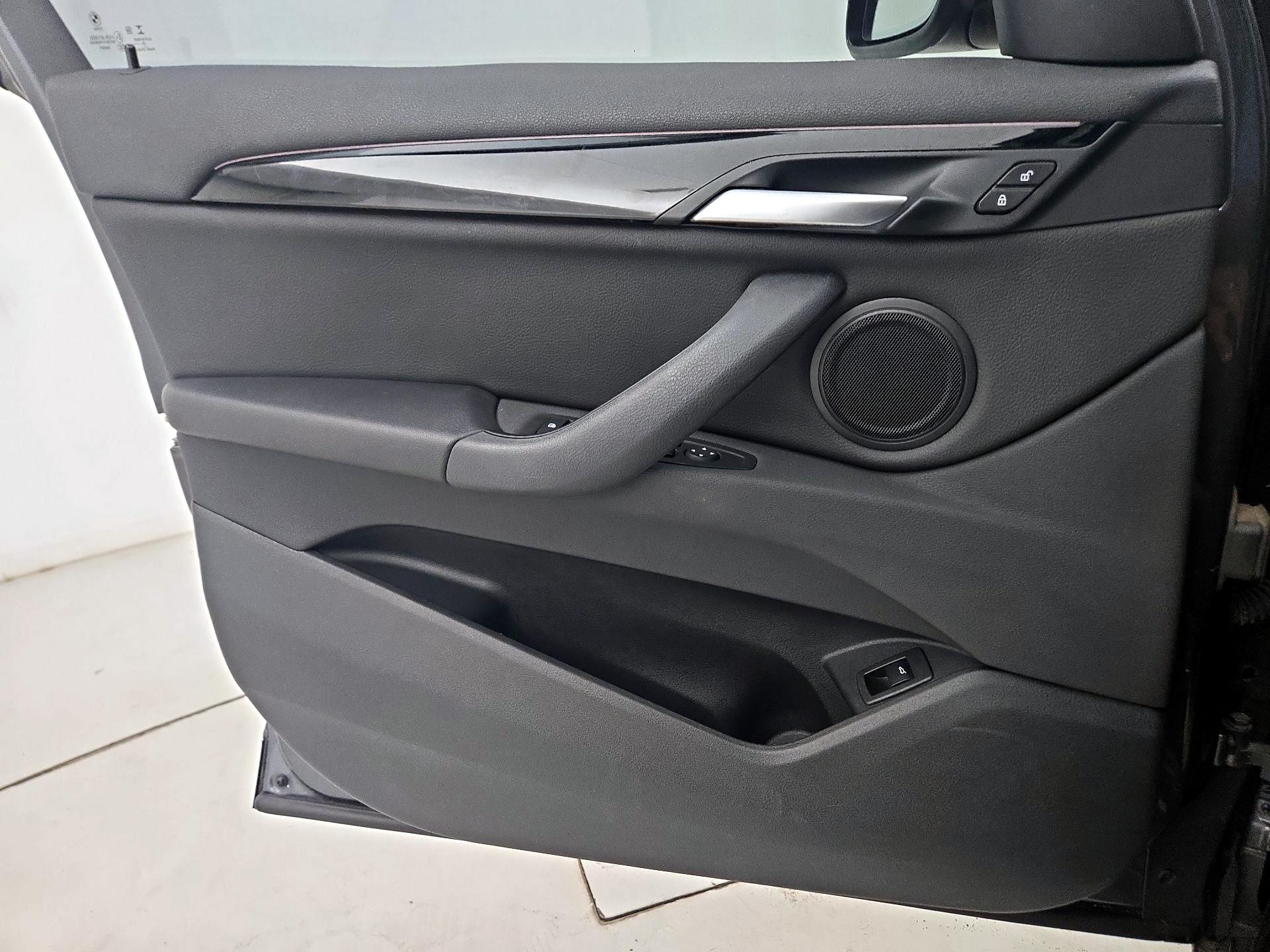 Thumbnail: 2019 BMW X1 - 12