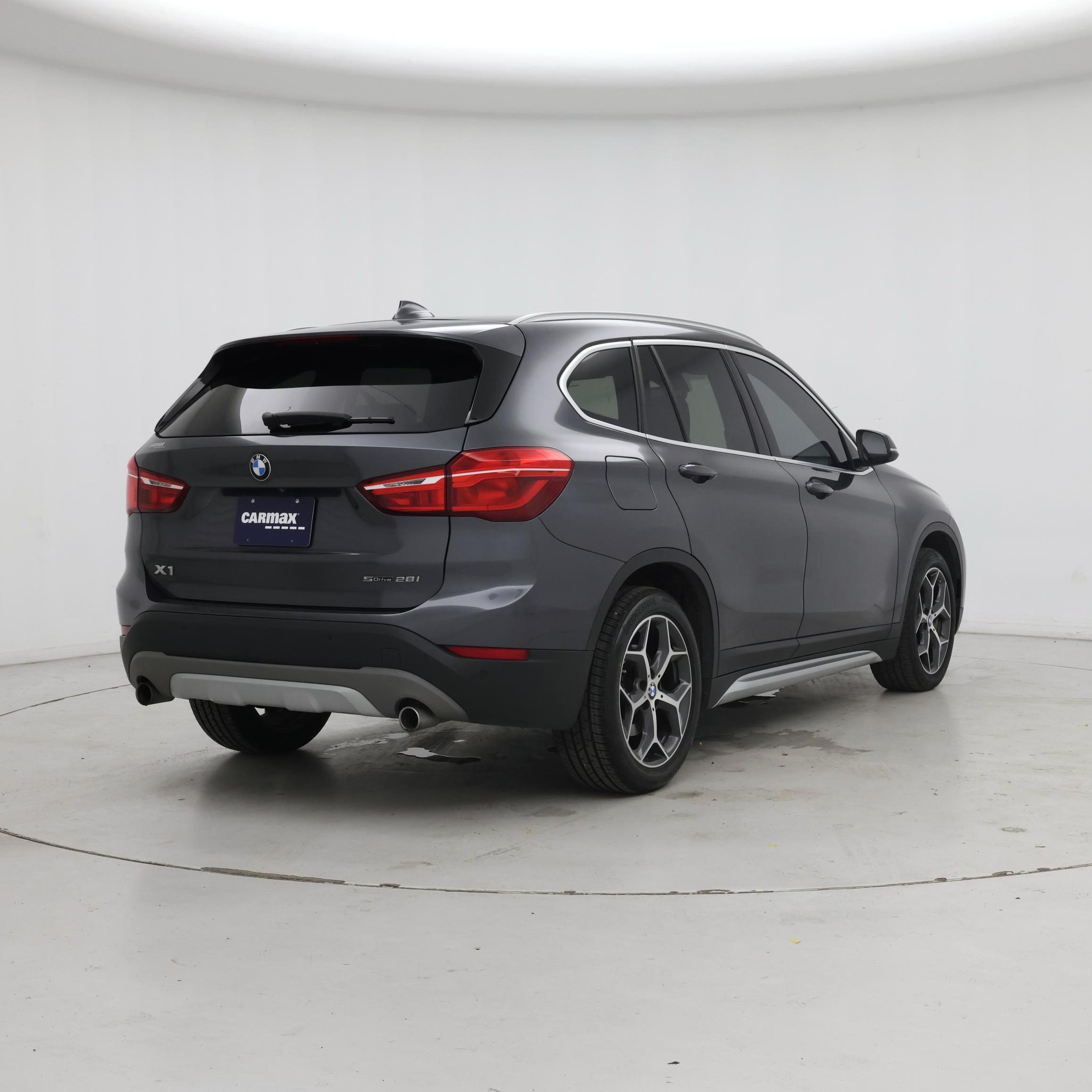 Thumbnail: 2019 BMW X1 - 8
