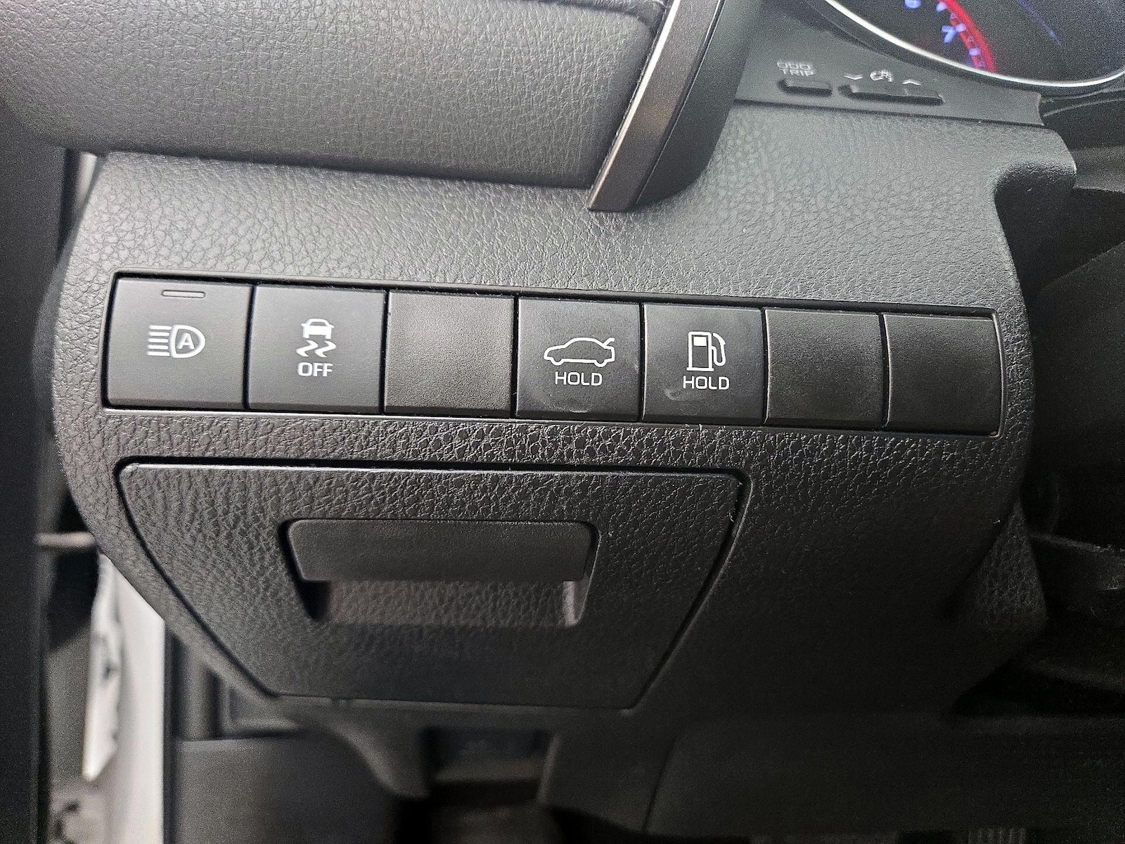 2019 Toyota Camry XSE - Photo 14