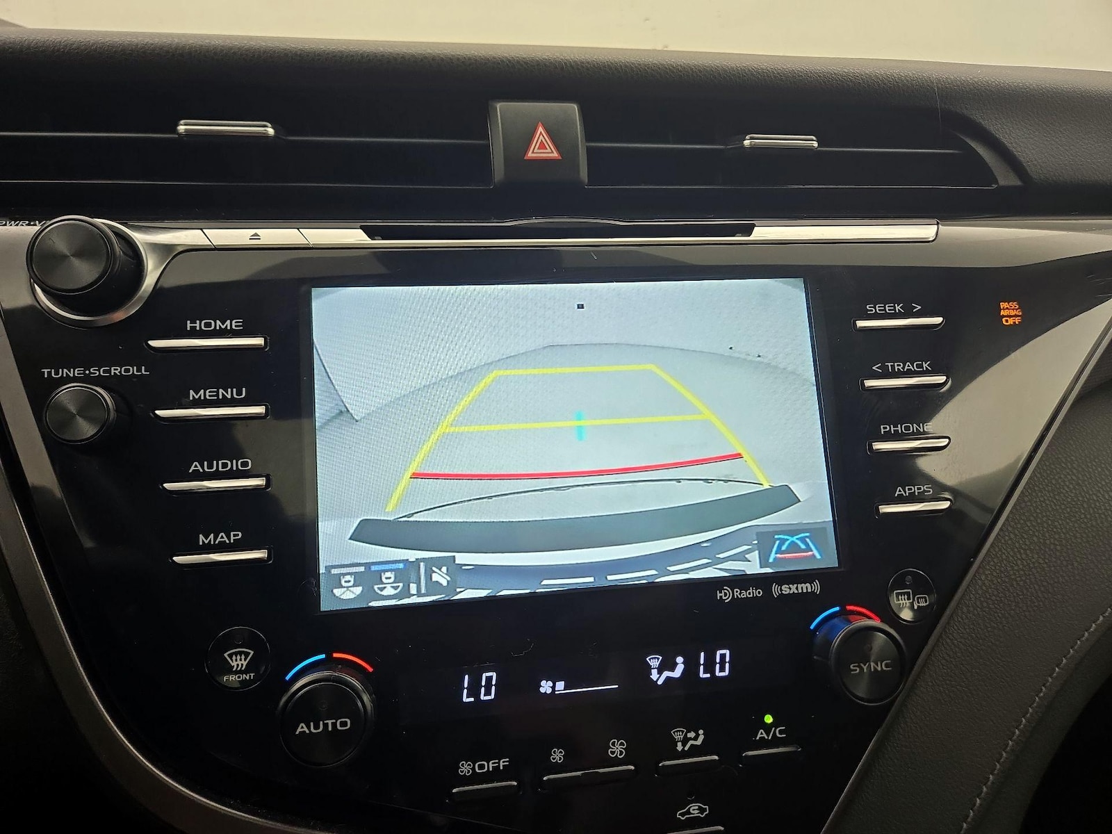 2019 Toyota Camry XSE - Photo 15