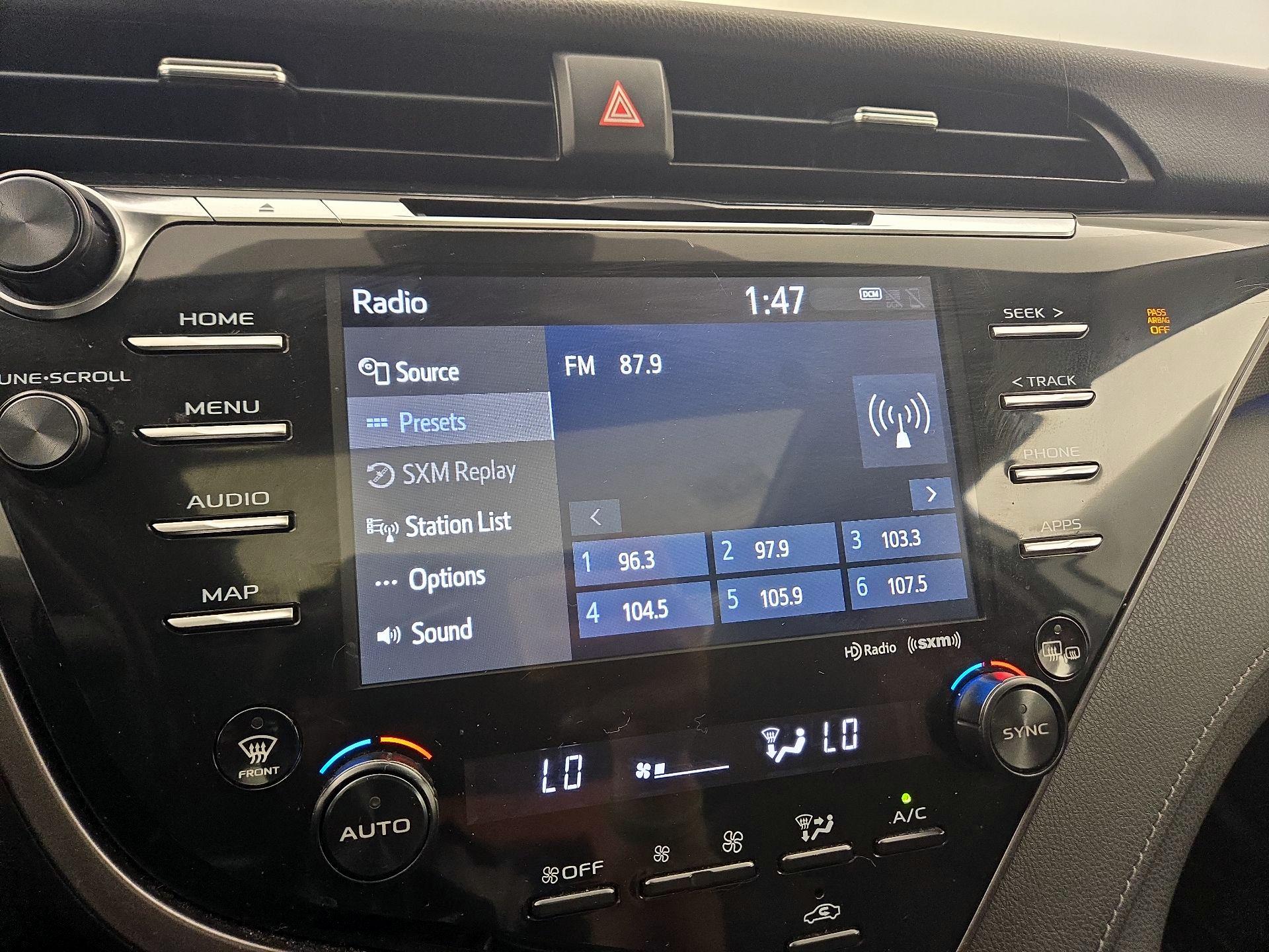 Thumbnail: 2019 Toyota Camry - 15