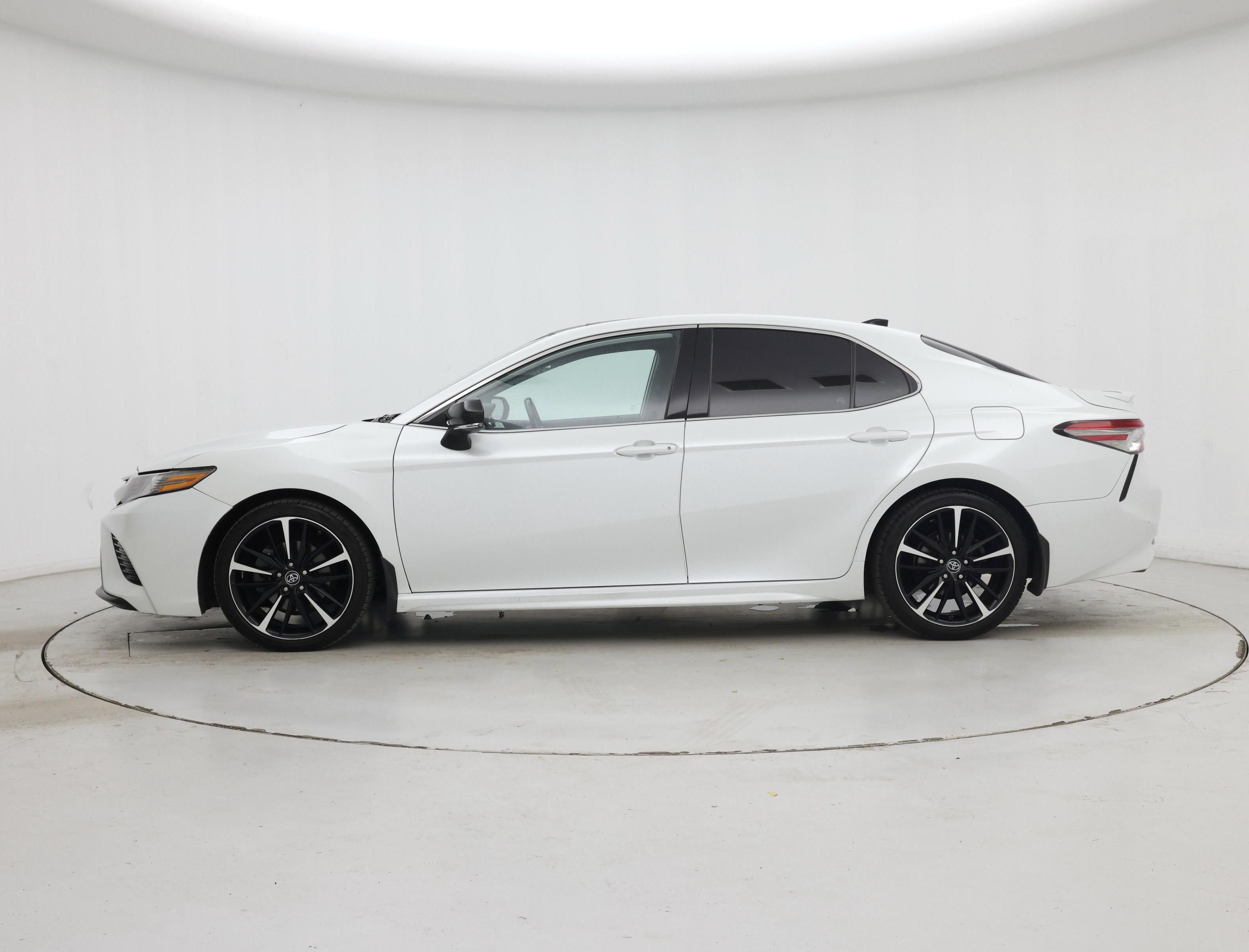 Thumbnail: 2019 Toyota Camry - 3