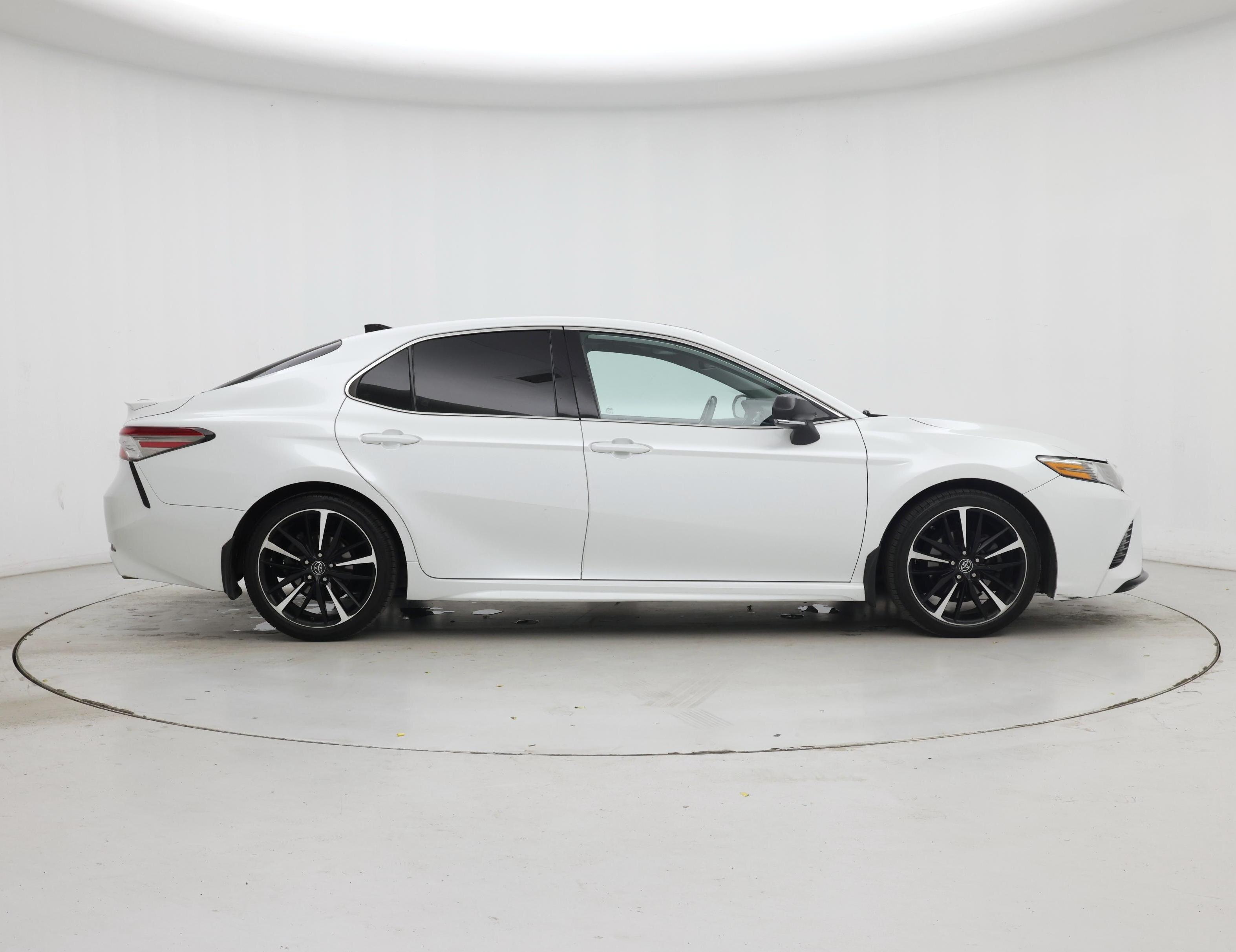 Thumbnail: 2019 Toyota Camry - 7