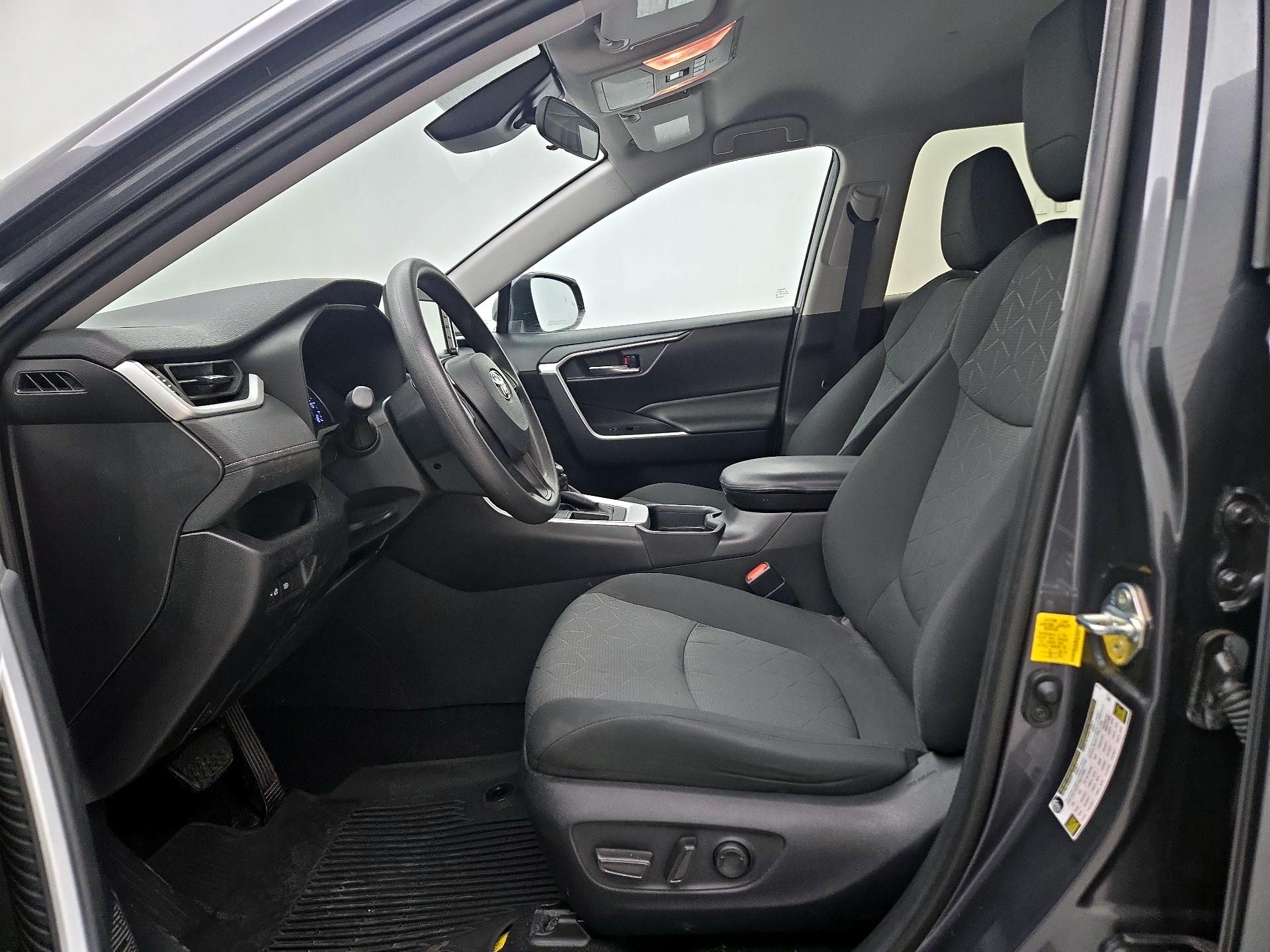 Thumbnail: 2021 Toyota RAV4 - 11