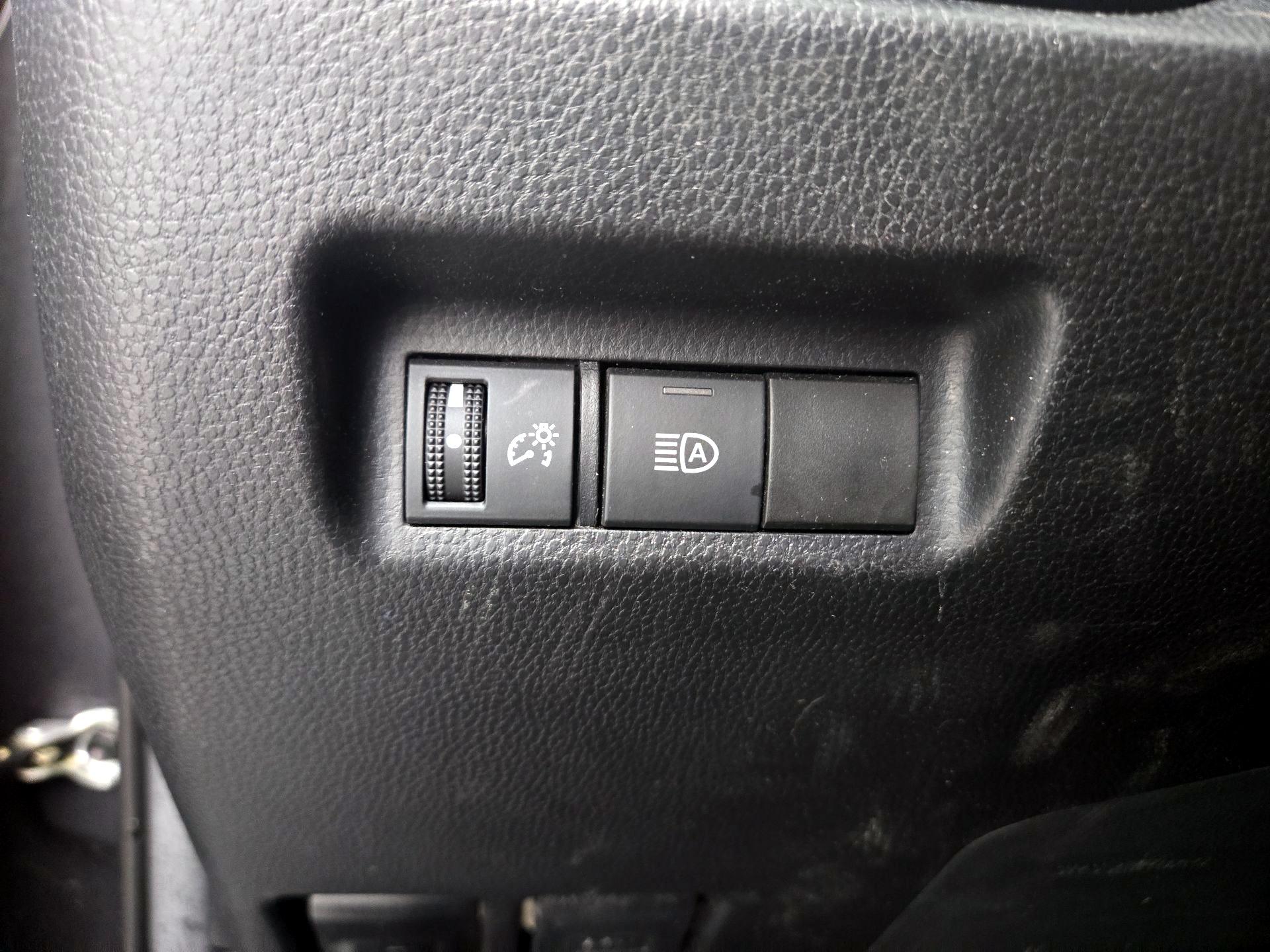 Thumbnail: 2021 Toyota RAV4 - 13
