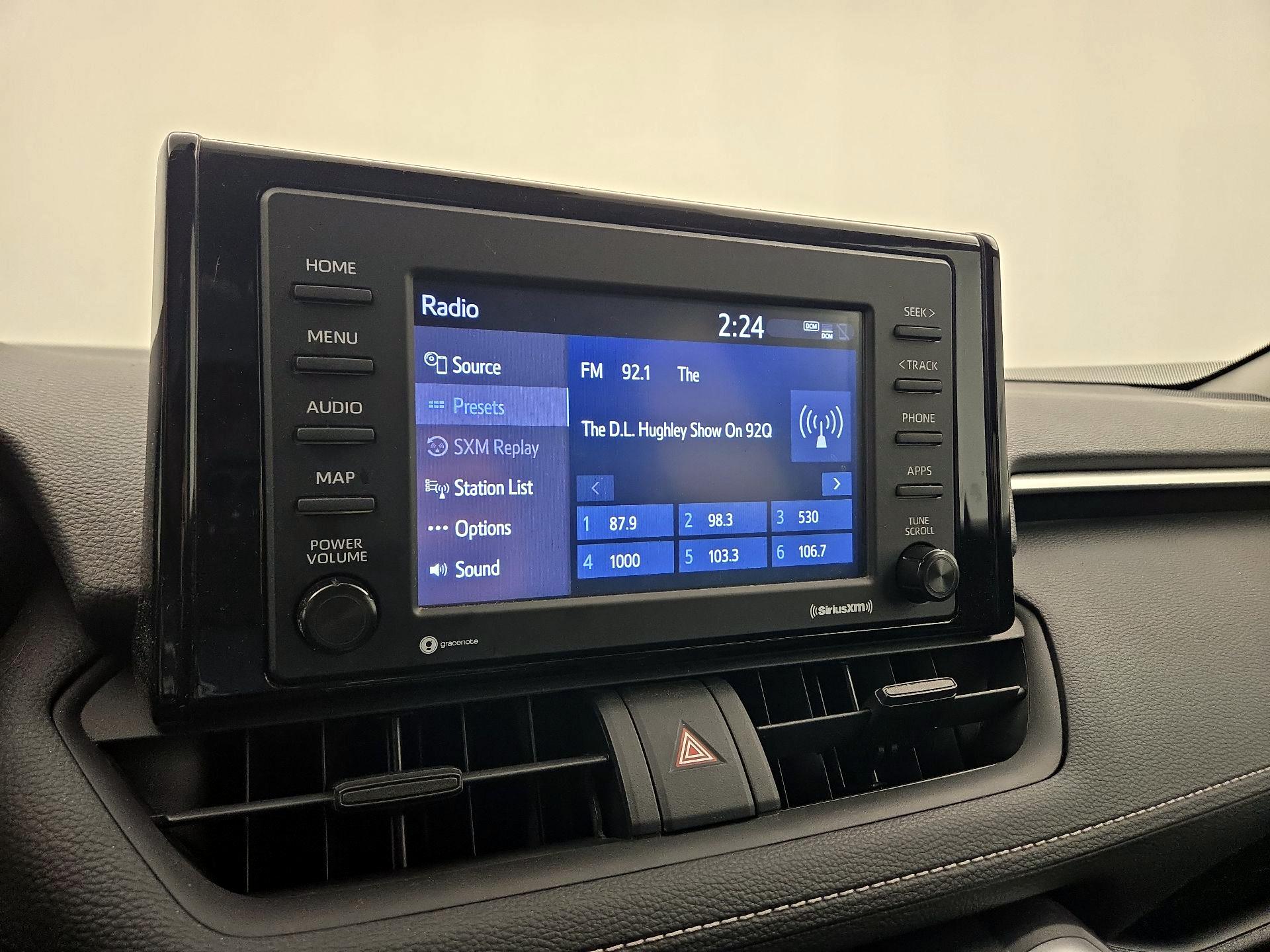 Thumbnail: 2021 Toyota RAV4 - 15