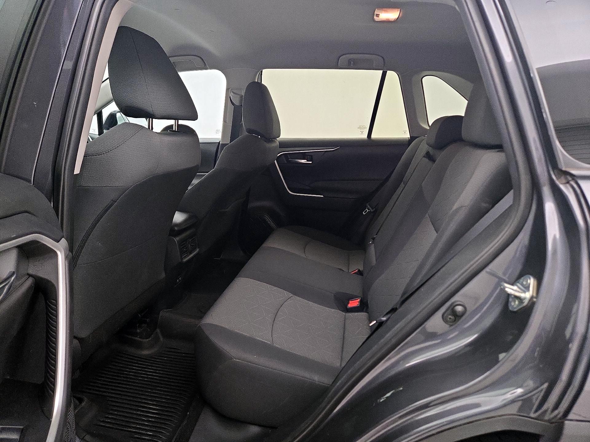 Thumbnail: 2021 Toyota RAV4 - 19