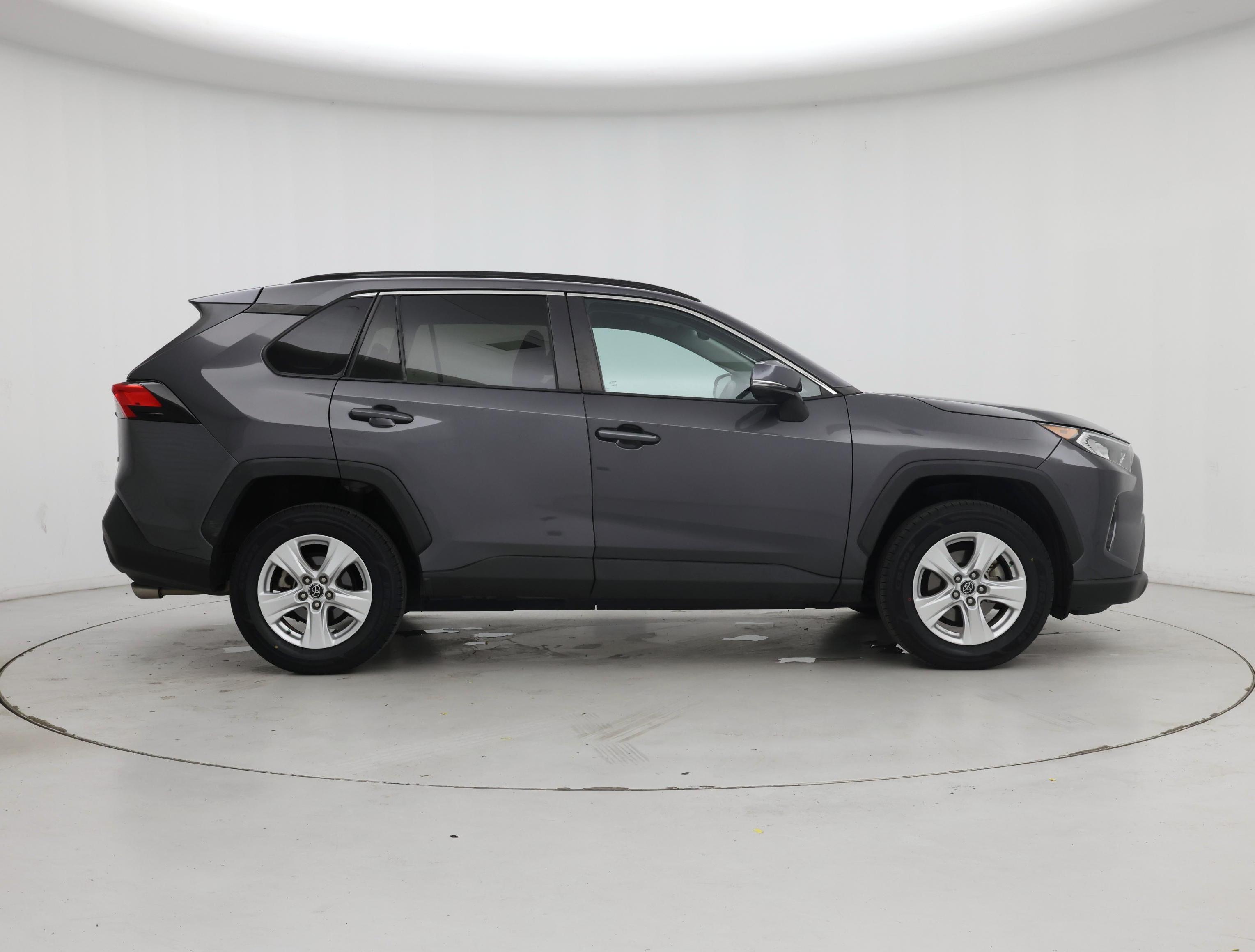Thumbnail: 2021 Toyota RAV4 - 7