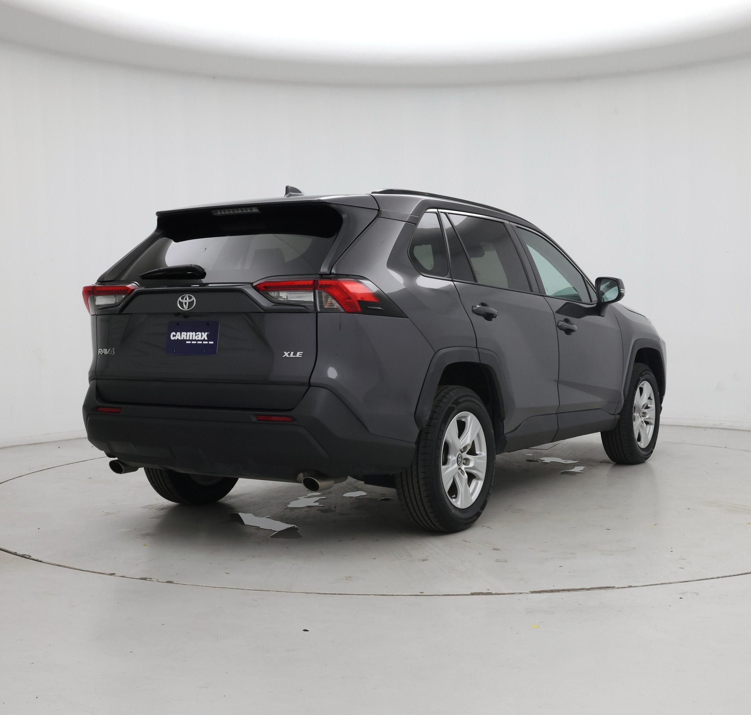 Thumbnail: 2021 Toyota RAV4 - 8