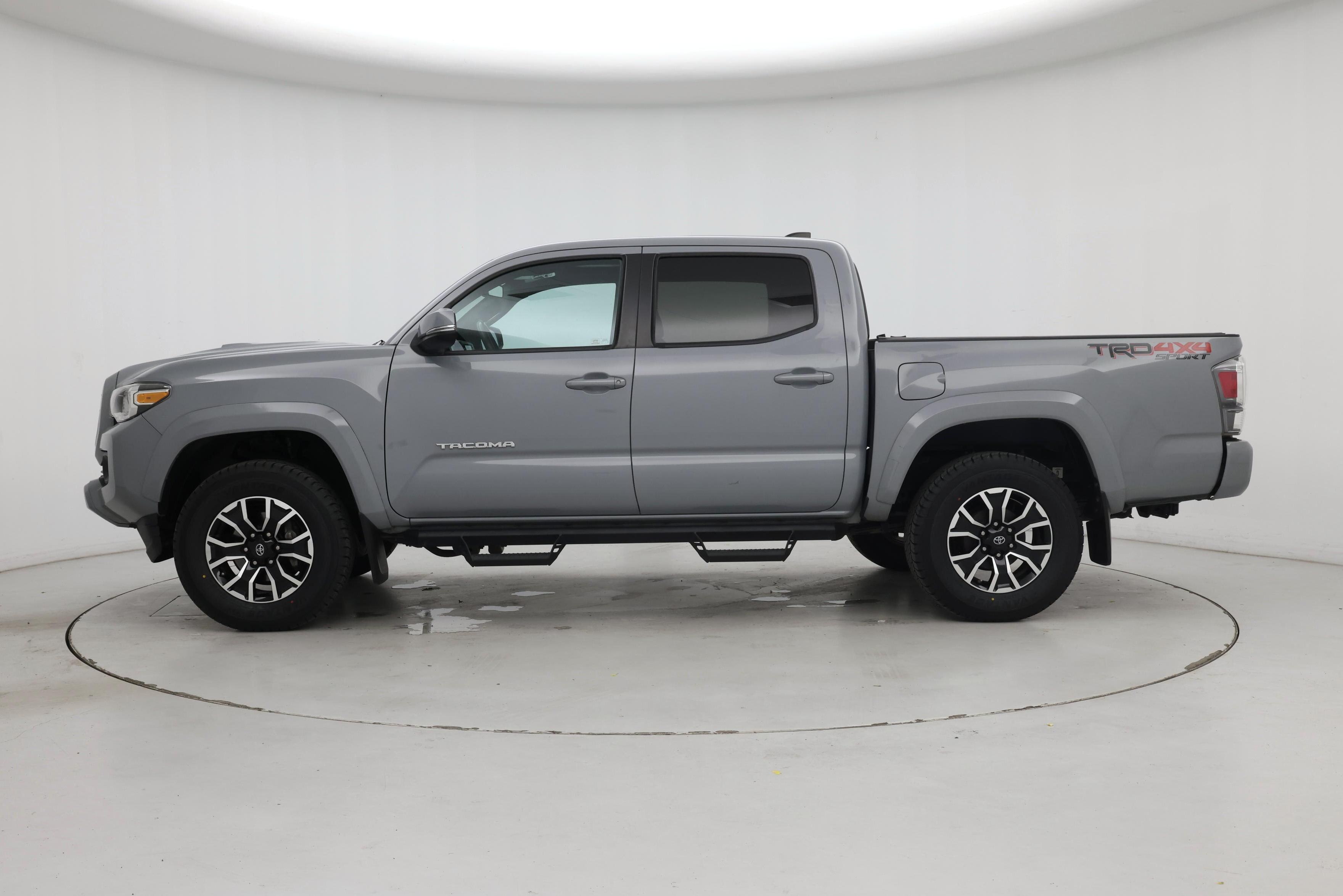 Thumbnail: 2020 Toyota Tacoma - 3
