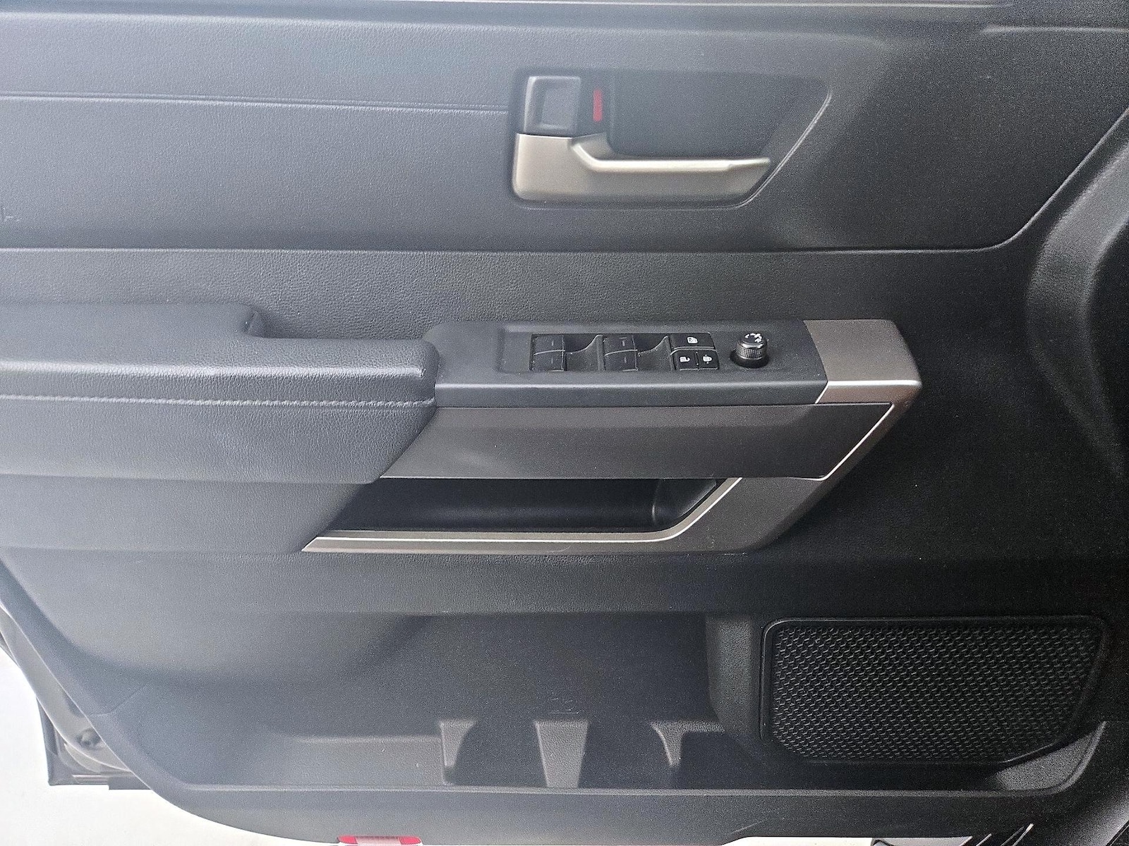 2022 Toyota Tundra SR5 - Photo 13