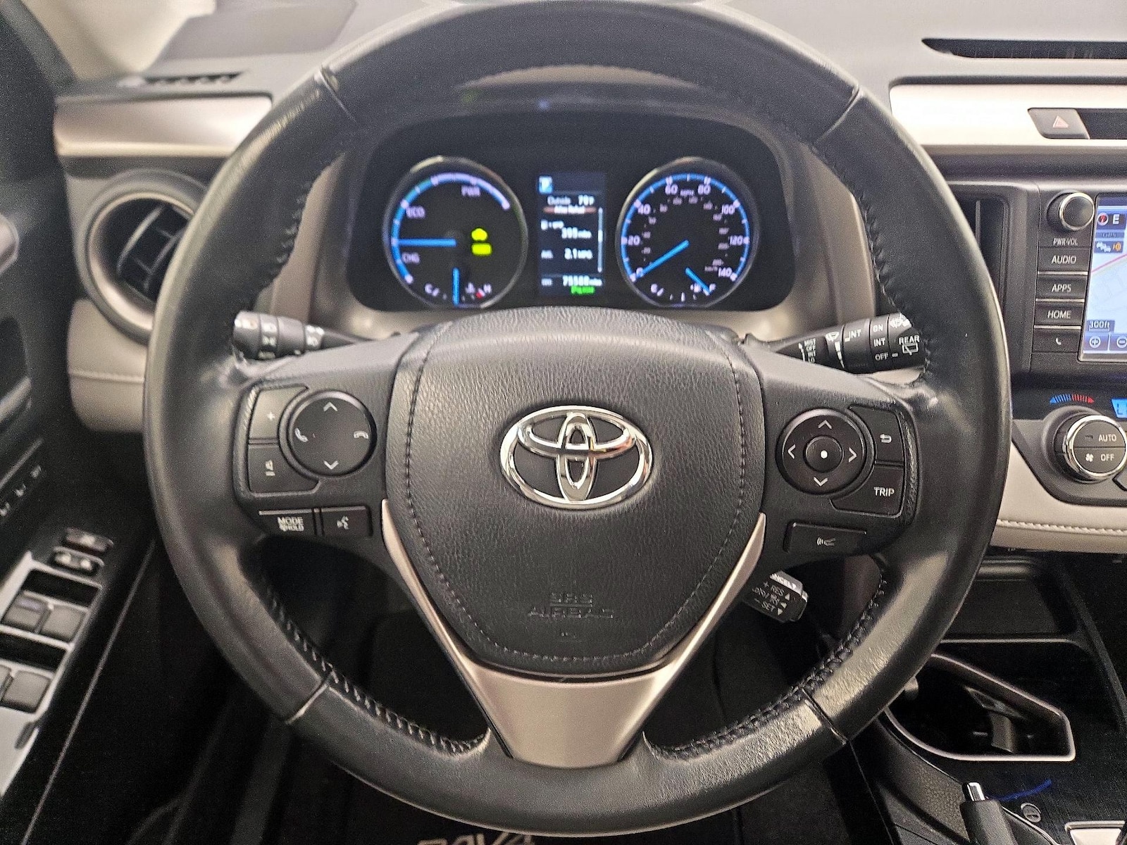 2017 Toyota RAV4 Limited - Photo 11
