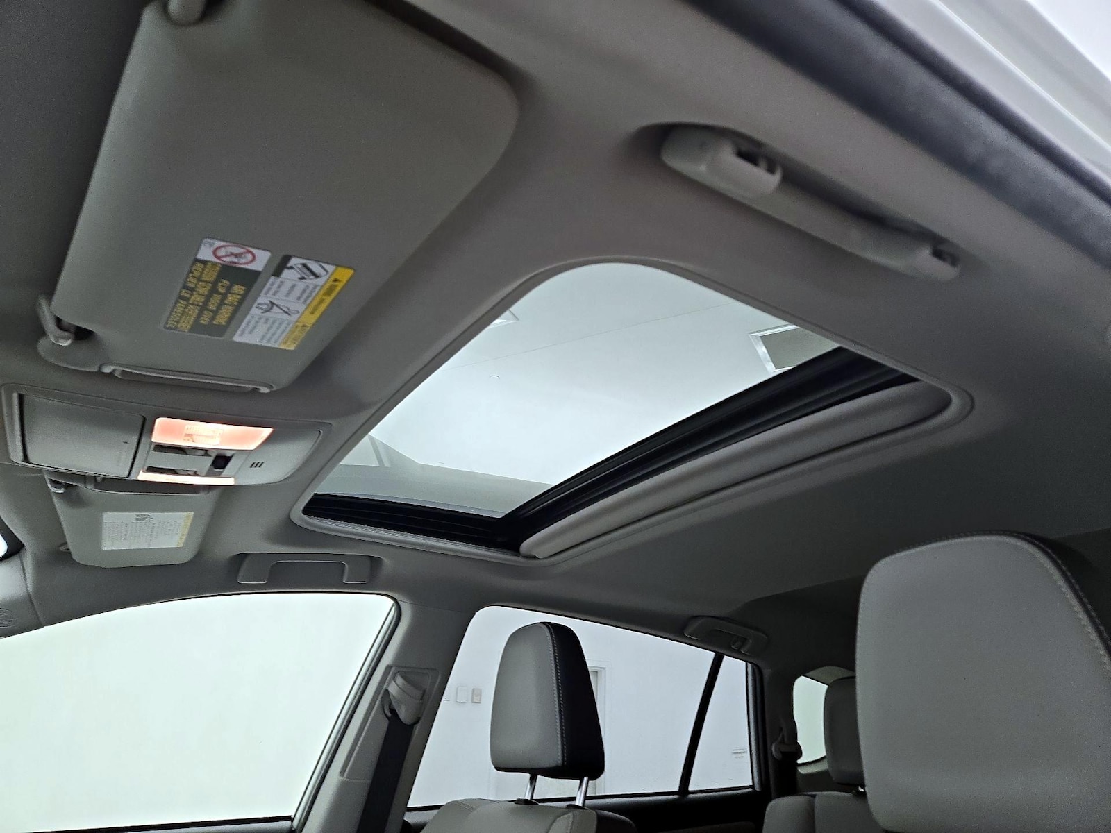 2017 Toyota RAV4 Limited - Photo 21