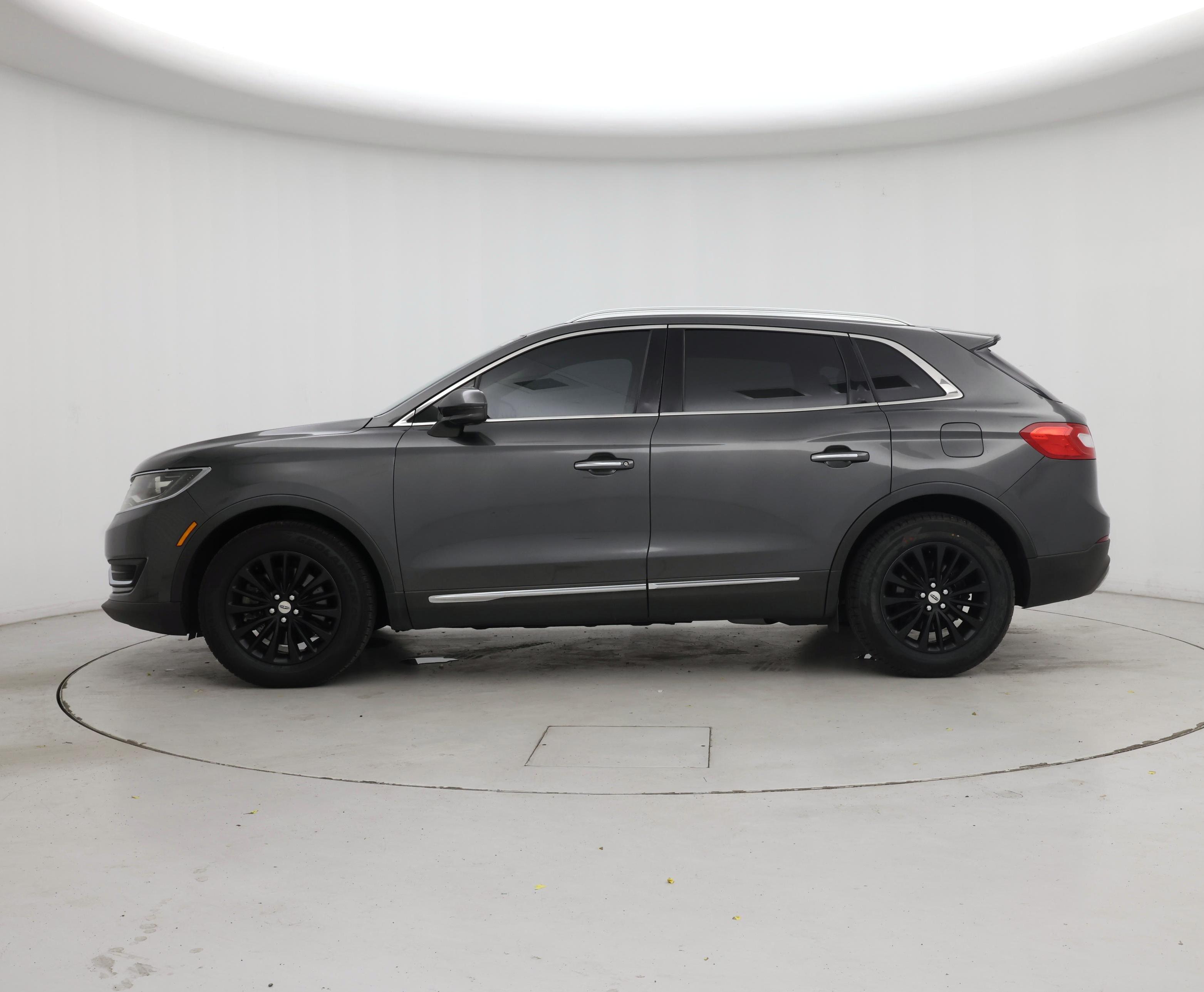 Thumbnail: 2017 Lincoln MKX - 3