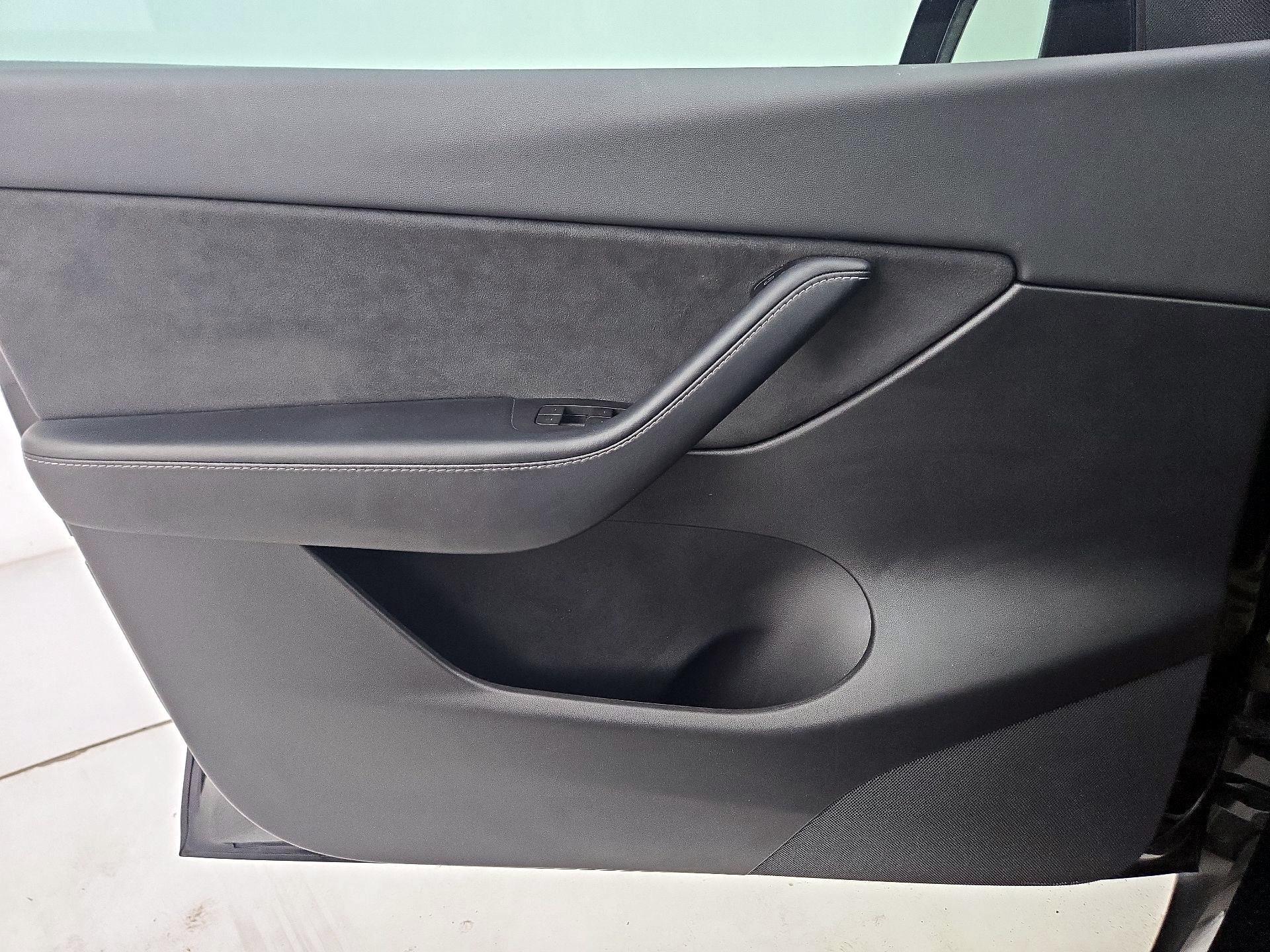 Thumbnail: 2021 Tesla Model Y - 12