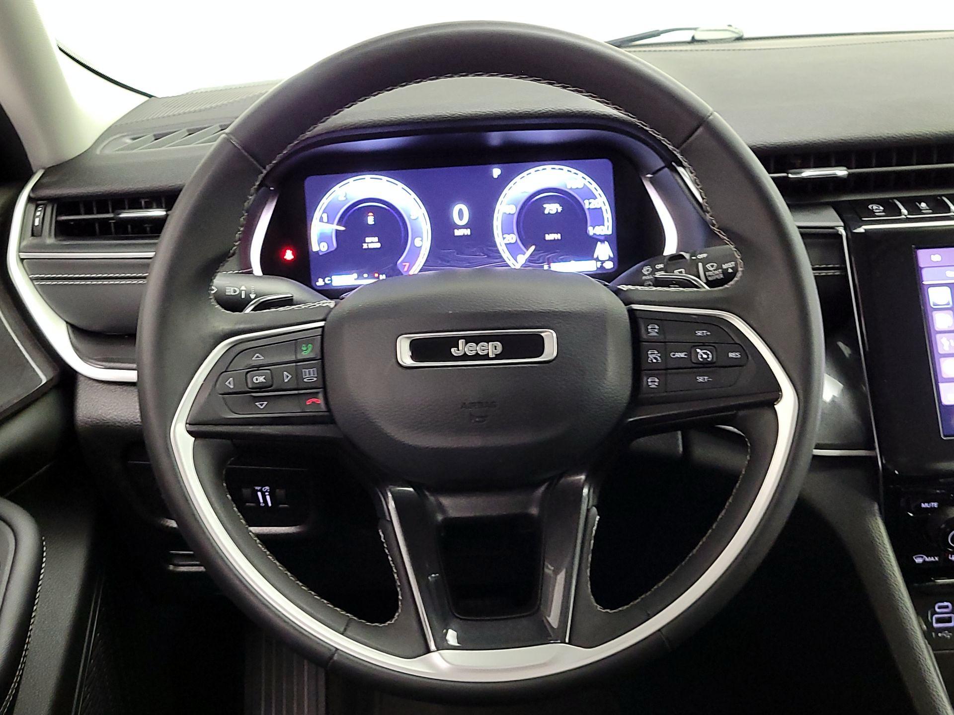 Thumbnail: 2023 Jeep Grand Cherokee - 10
