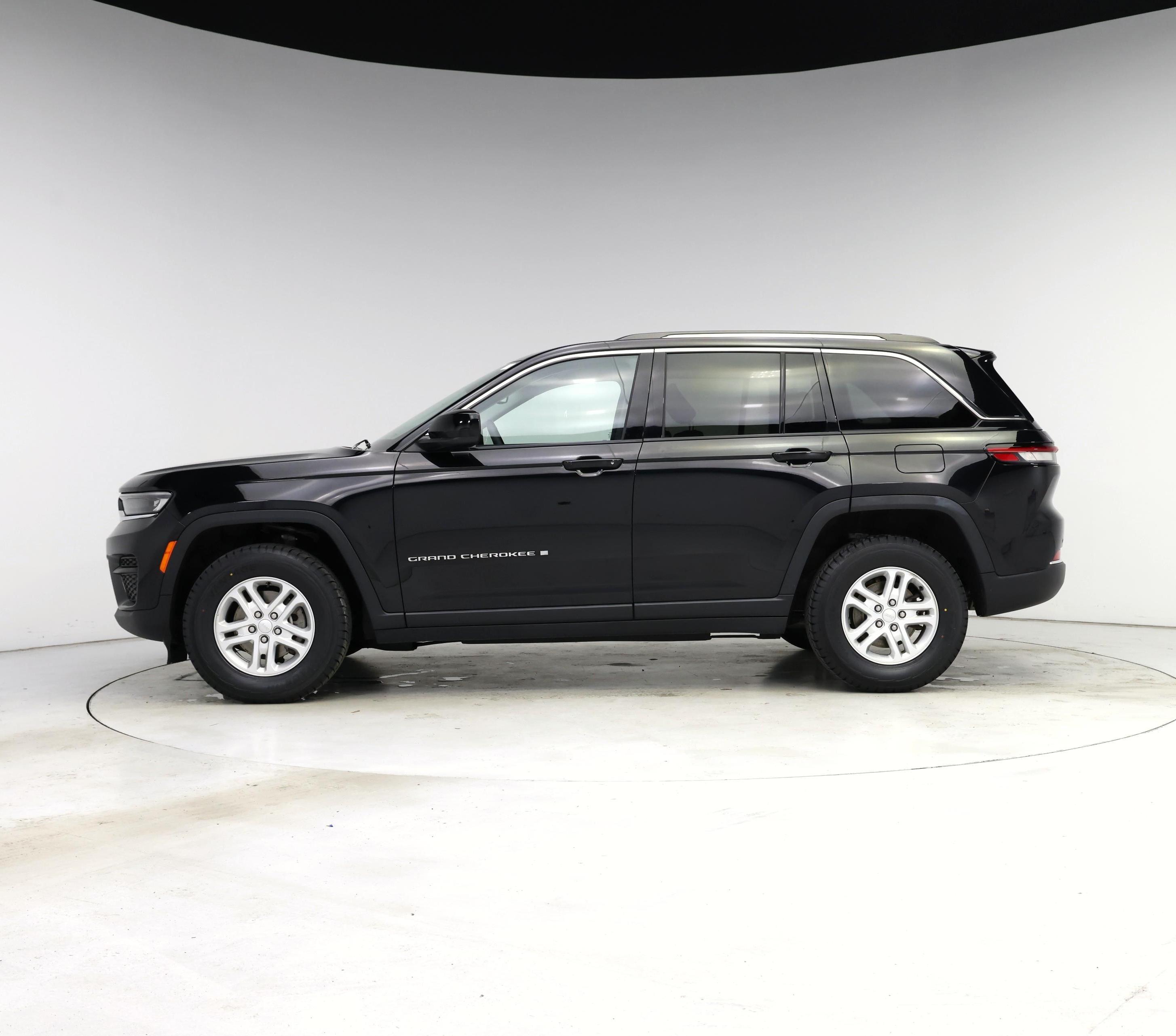 Thumbnail: 2023 Jeep Grand Cherokee - 3
