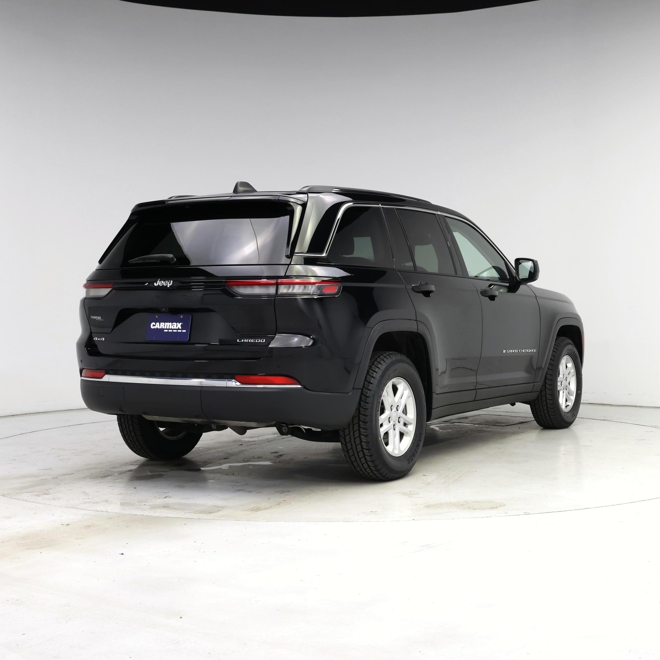 Thumbnail: 2023 Jeep Grand Cherokee - 8