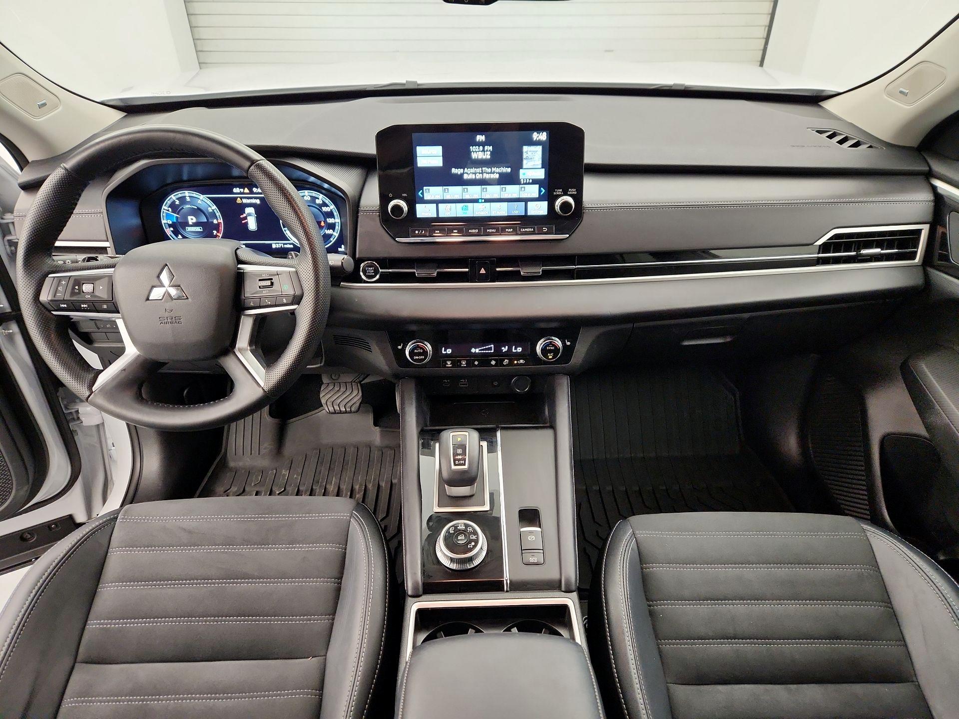 Thumbnail: 2024 Mitsubishi Outlander - 9