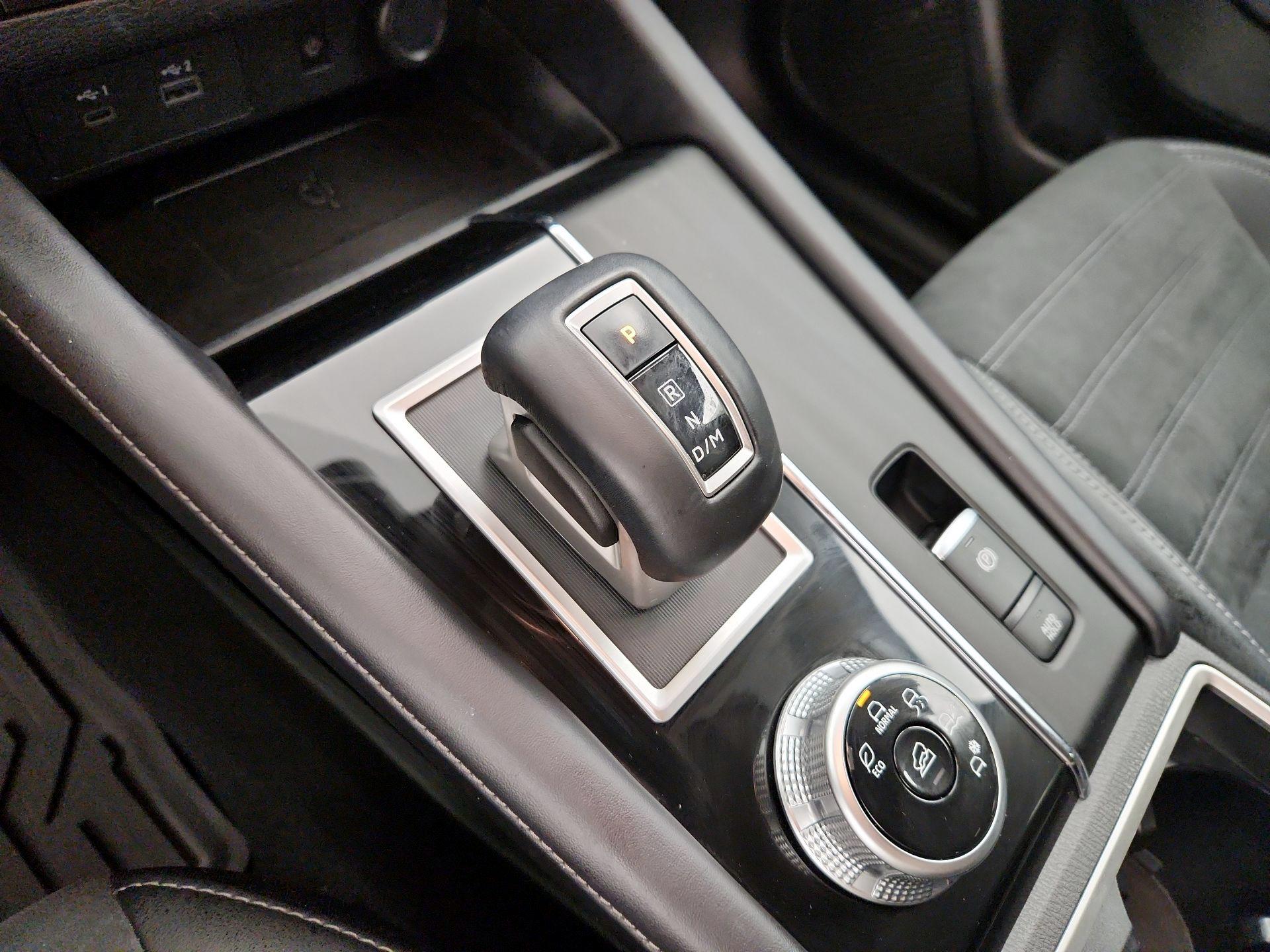Thumbnail: 2024 Mitsubishi Outlander - 17