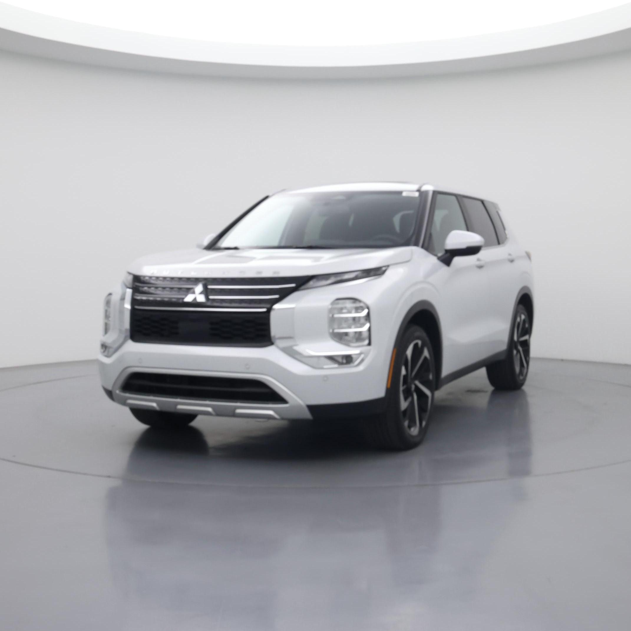 Thumbnail: 2024 Mitsubishi Outlander - 4
