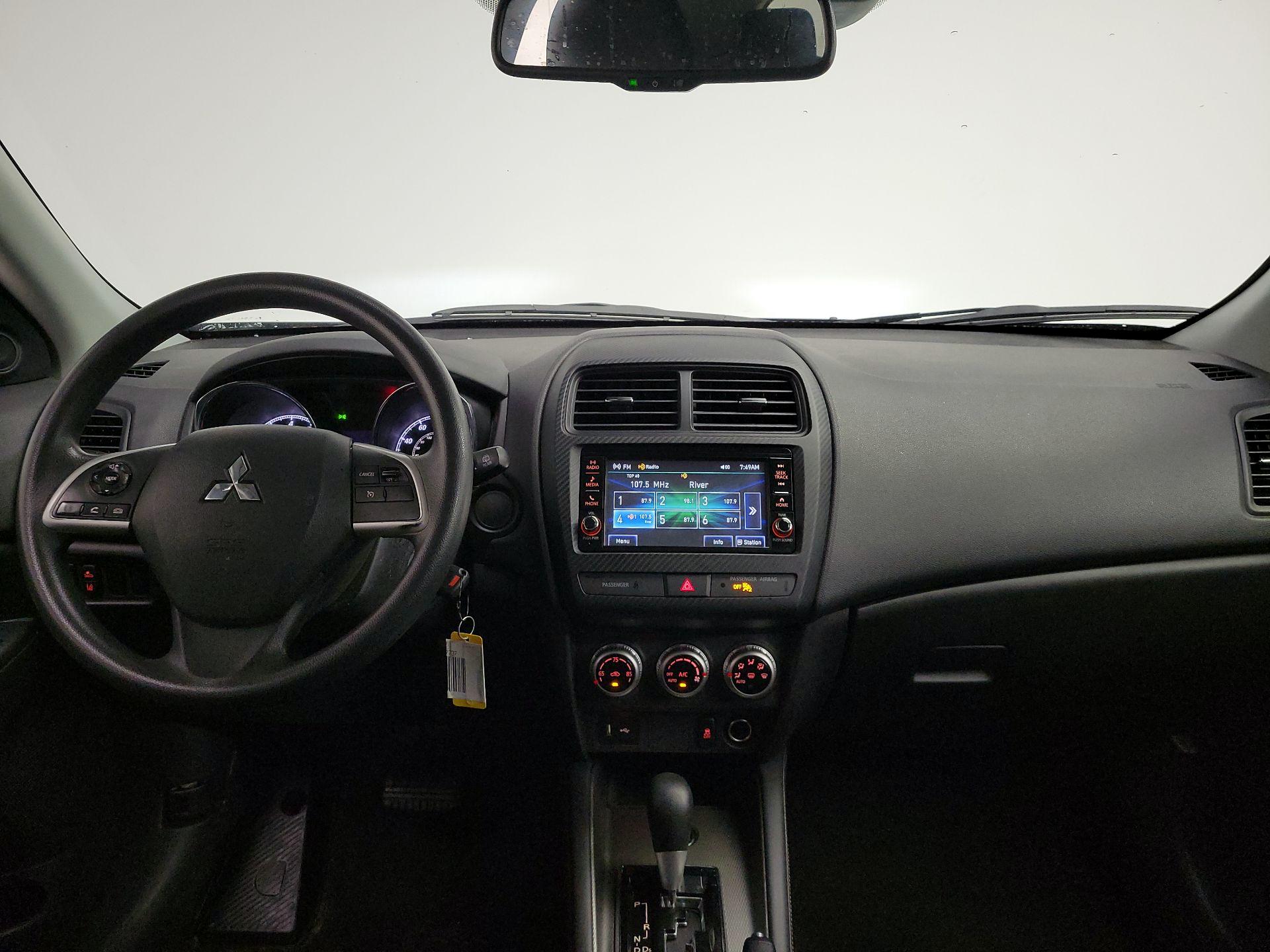 Thumbnail: 2024 Mitsubishi Outlander Sport - 9