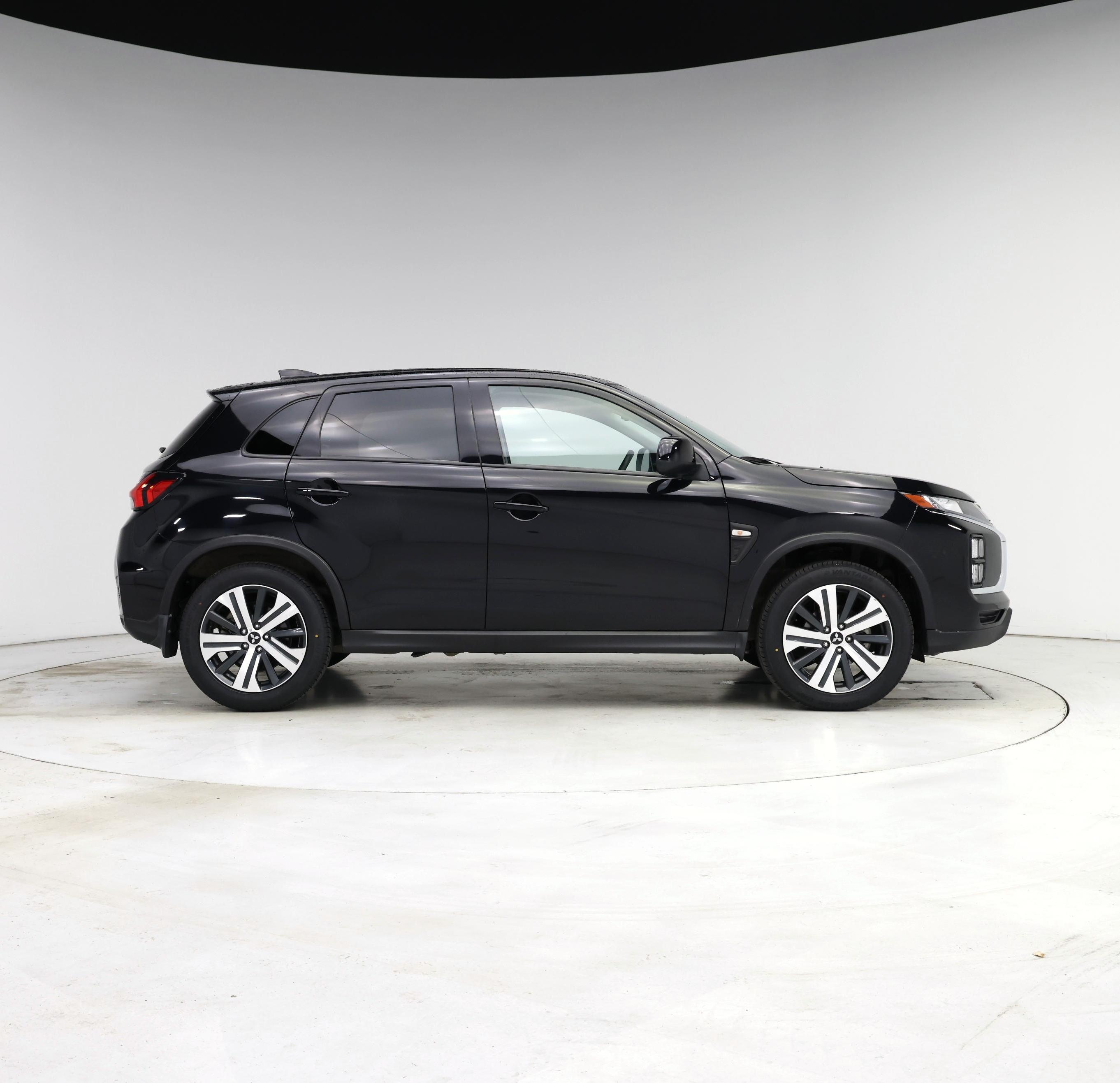 Thumbnail: 2024 Mitsubishi Outlander Sport - 7