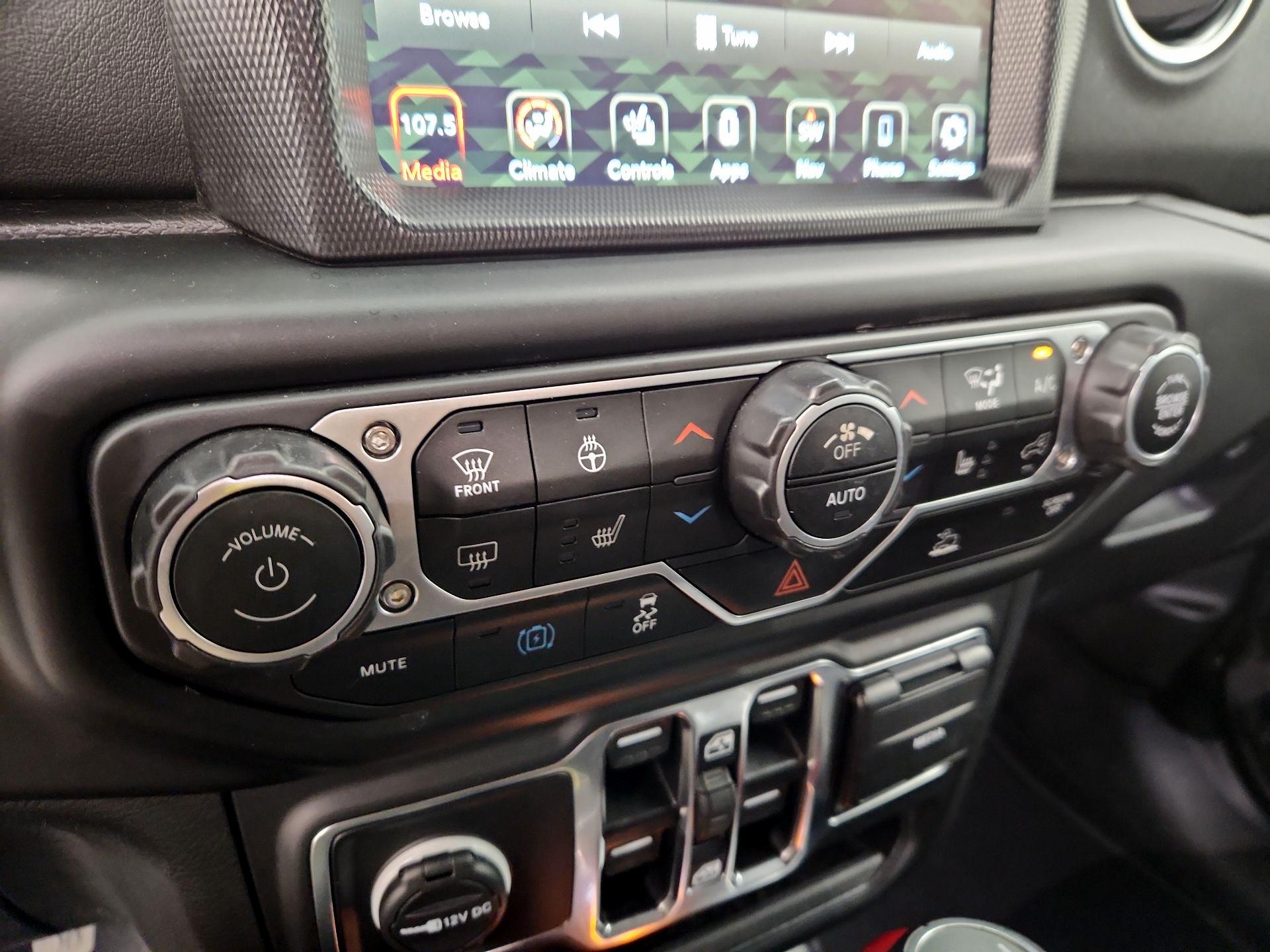 Thumbnail: 2023 Jeep Wrangler - 17