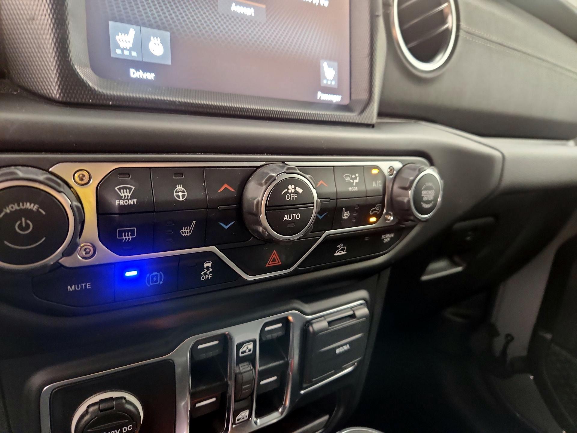 Thumbnail: 2023 Jeep Wrangler - 16