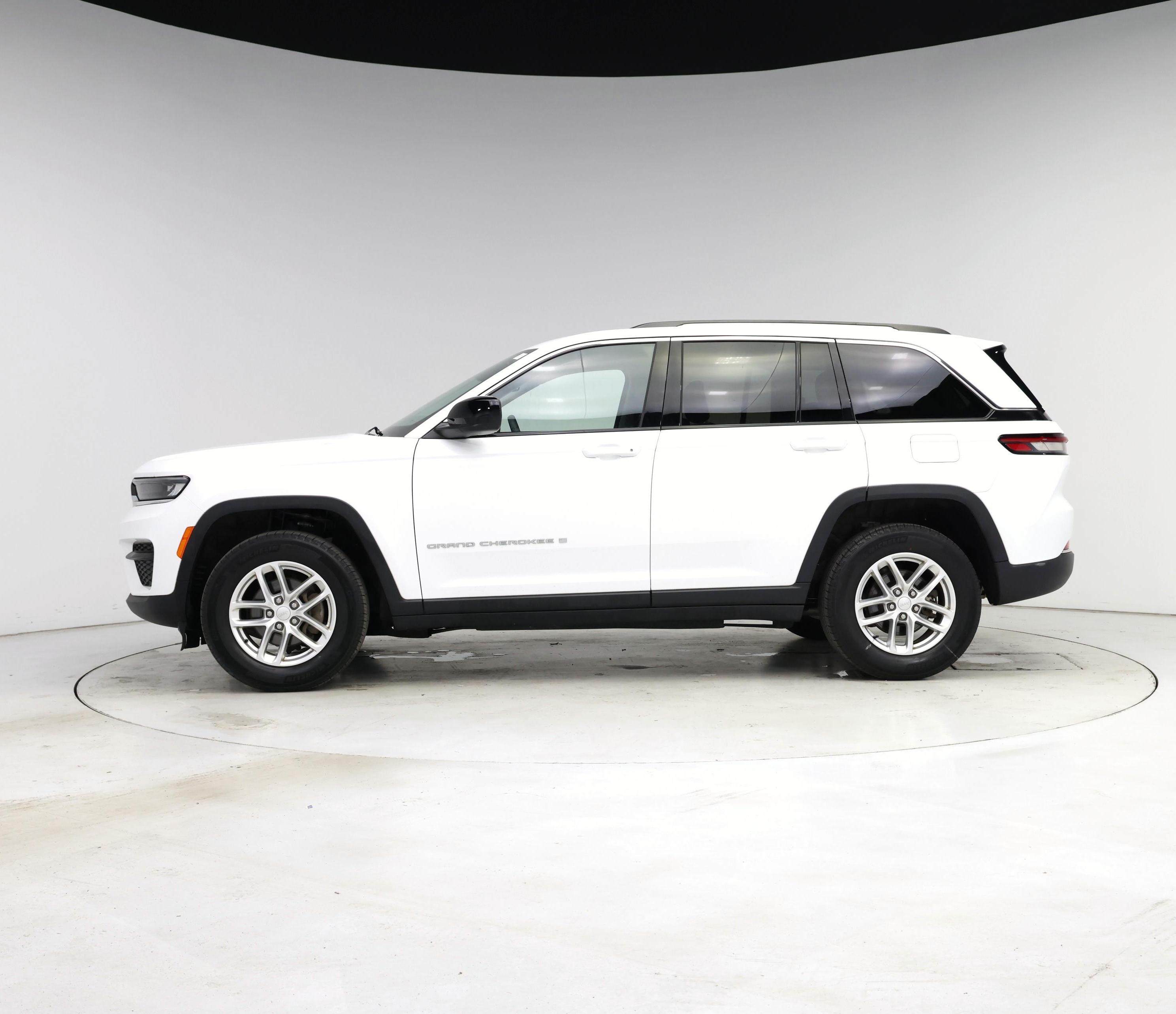 Thumbnail: 2023 Jeep Grand Cherokee - 3