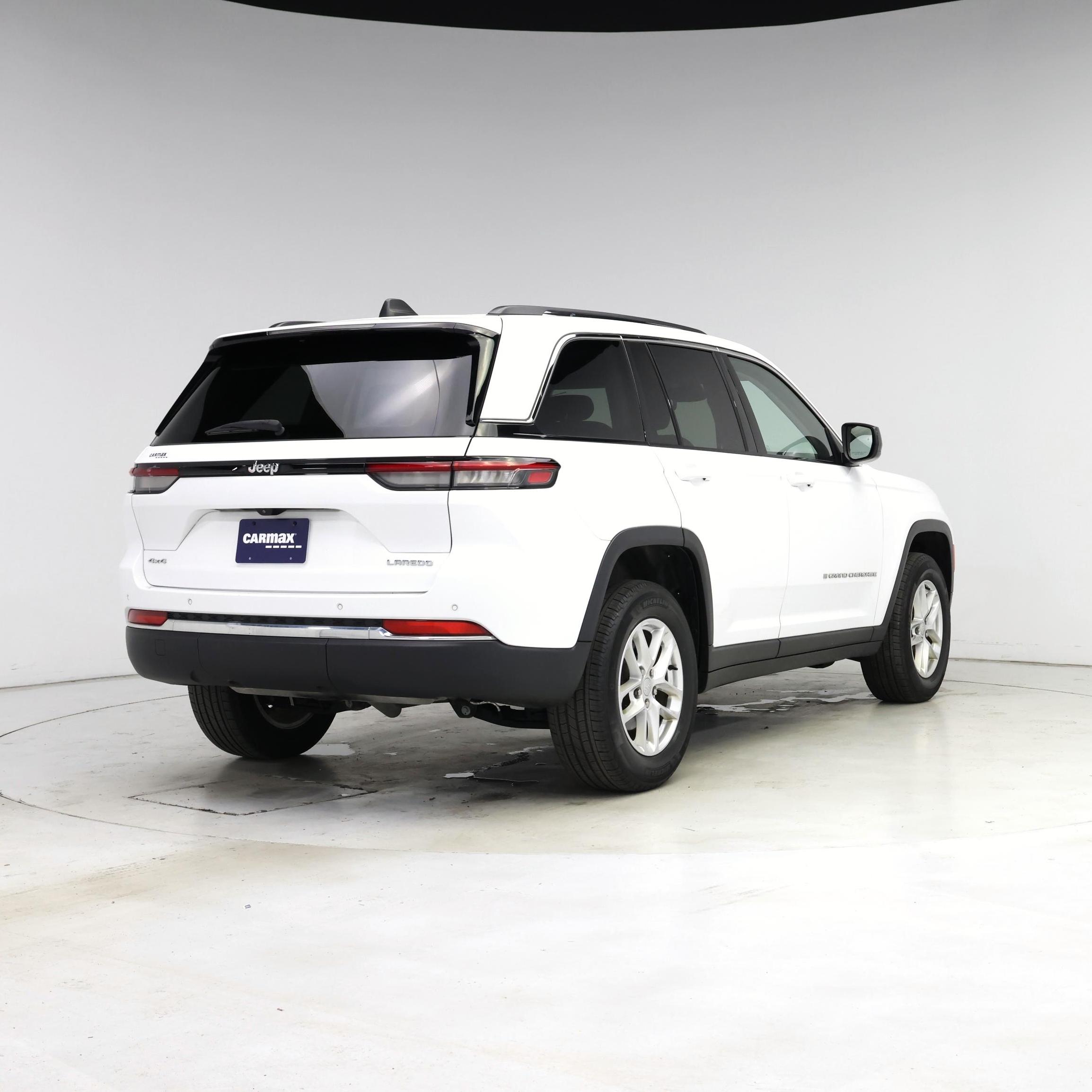 Thumbnail: 2023 Jeep Grand Cherokee - 8