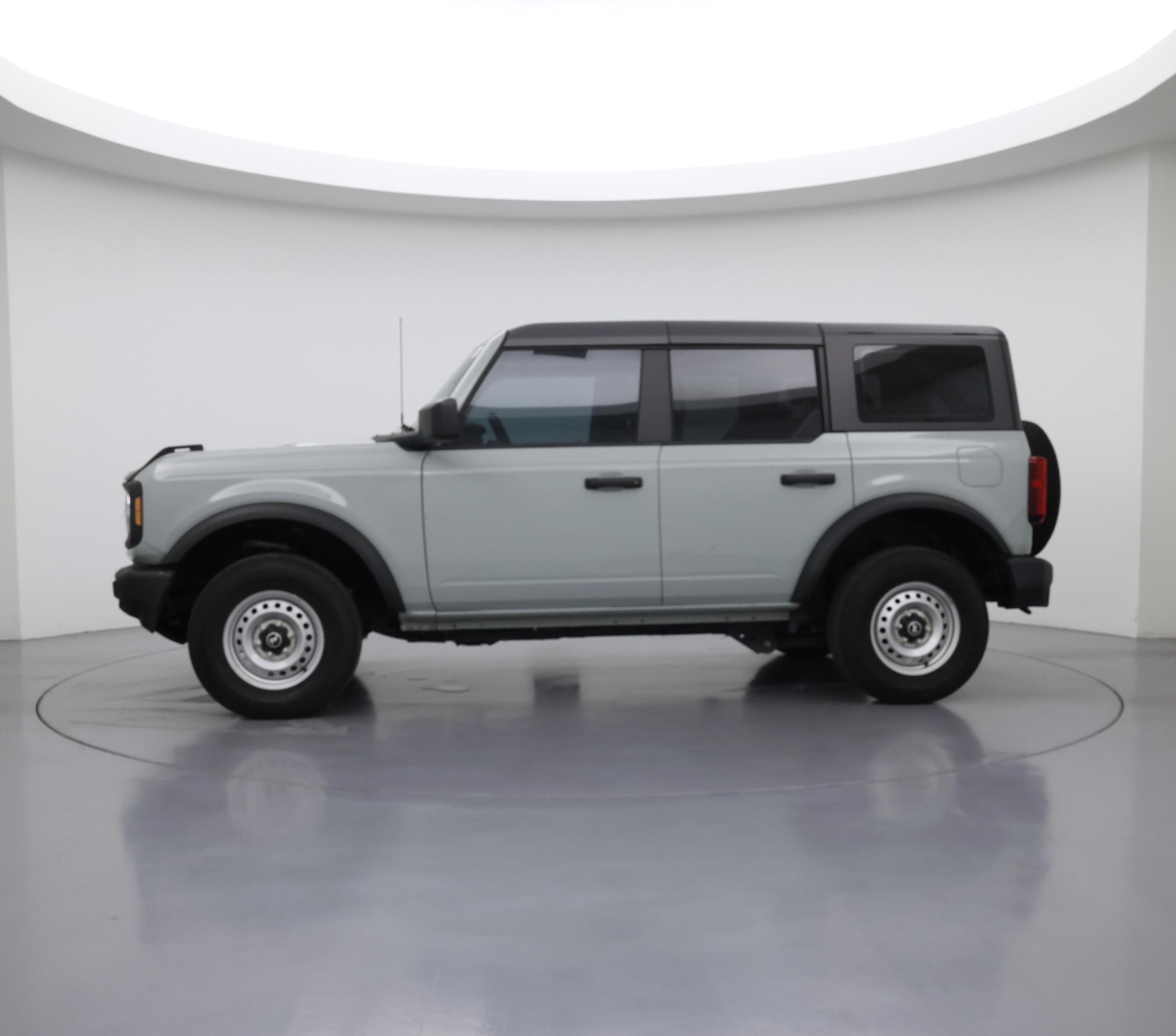 Thumbnail: 2022 Ford Bronco - 3