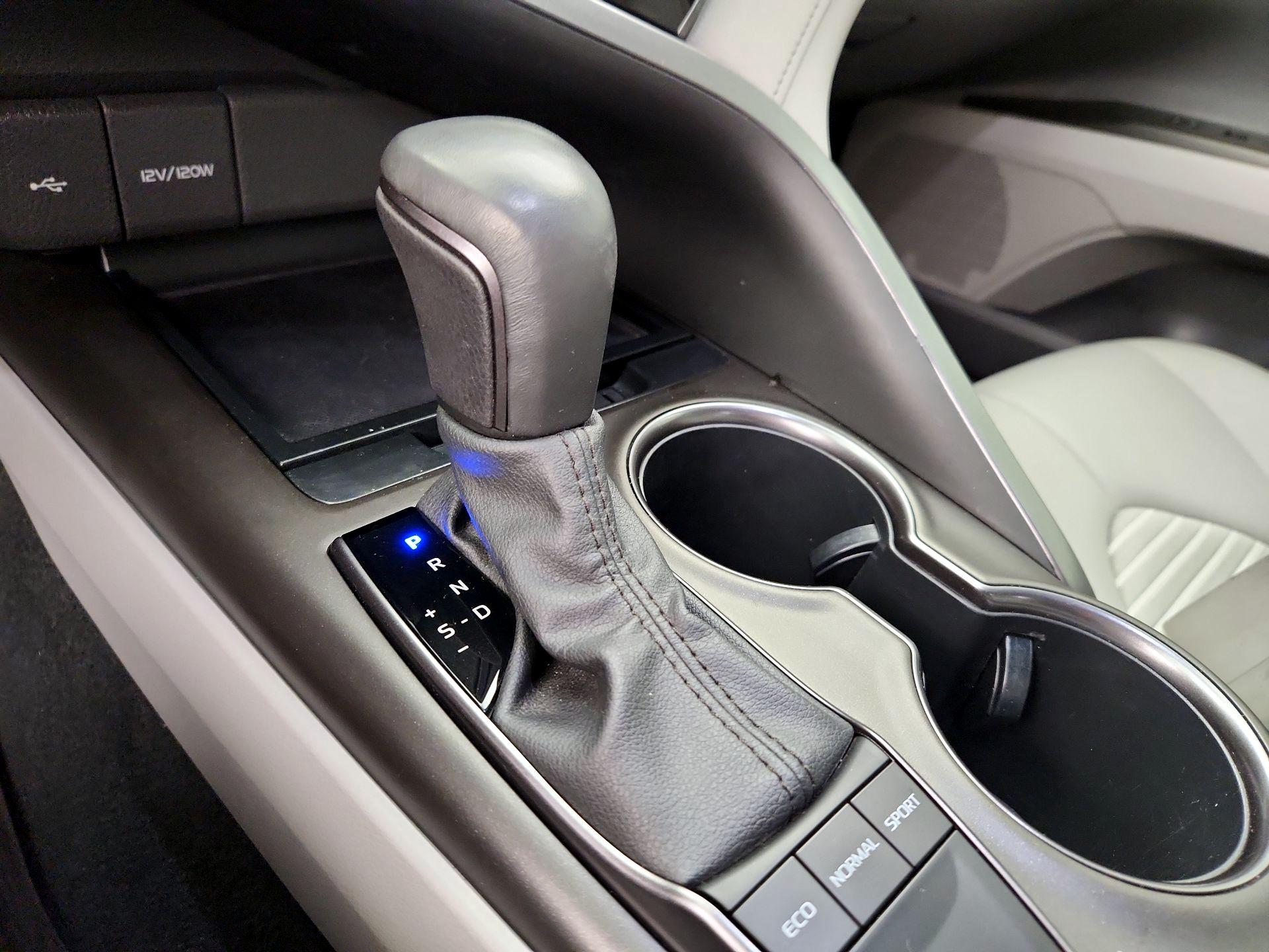 Thumbnail: 2023 Toyota Camry - 17