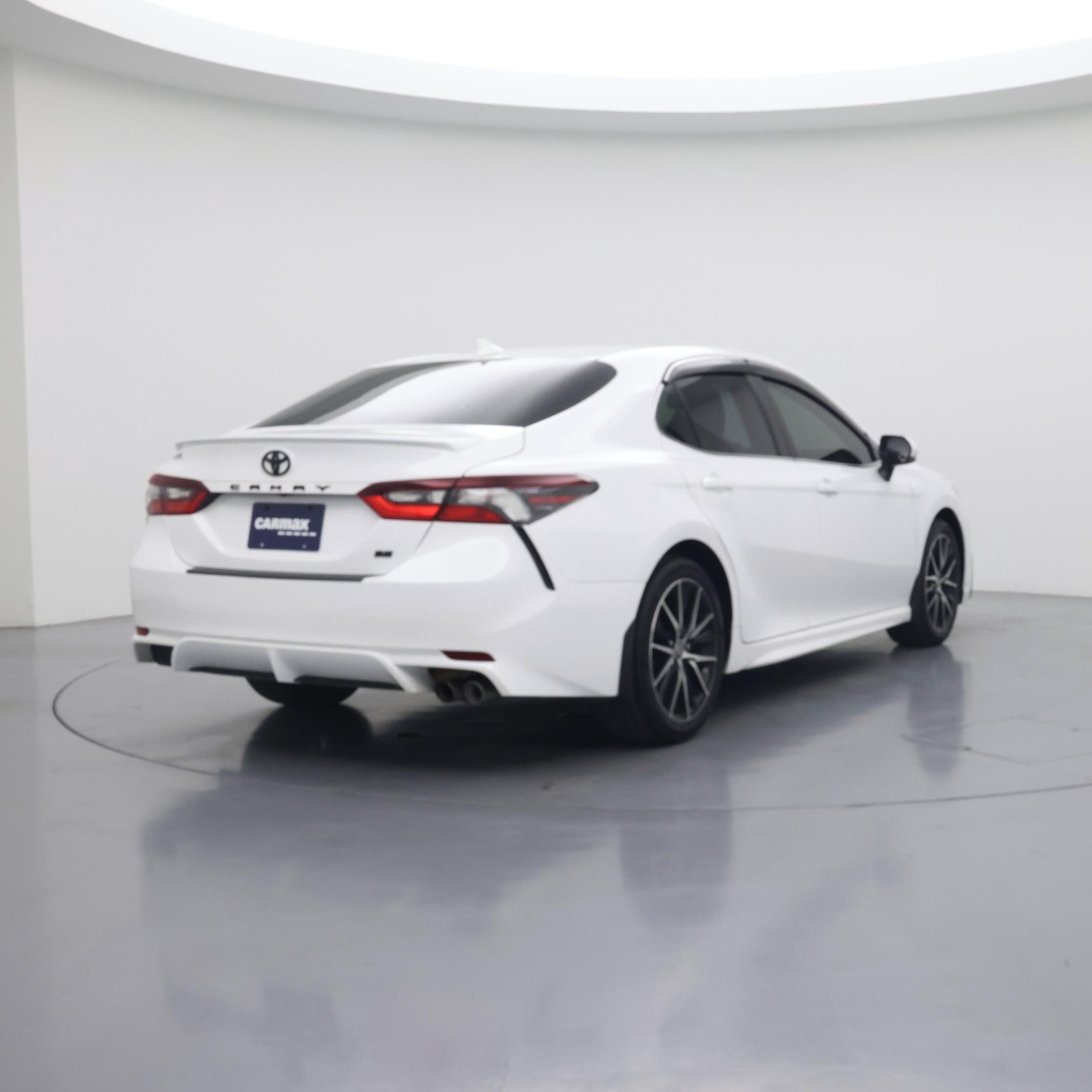 Thumbnail: 2023 Toyota Camry - 8