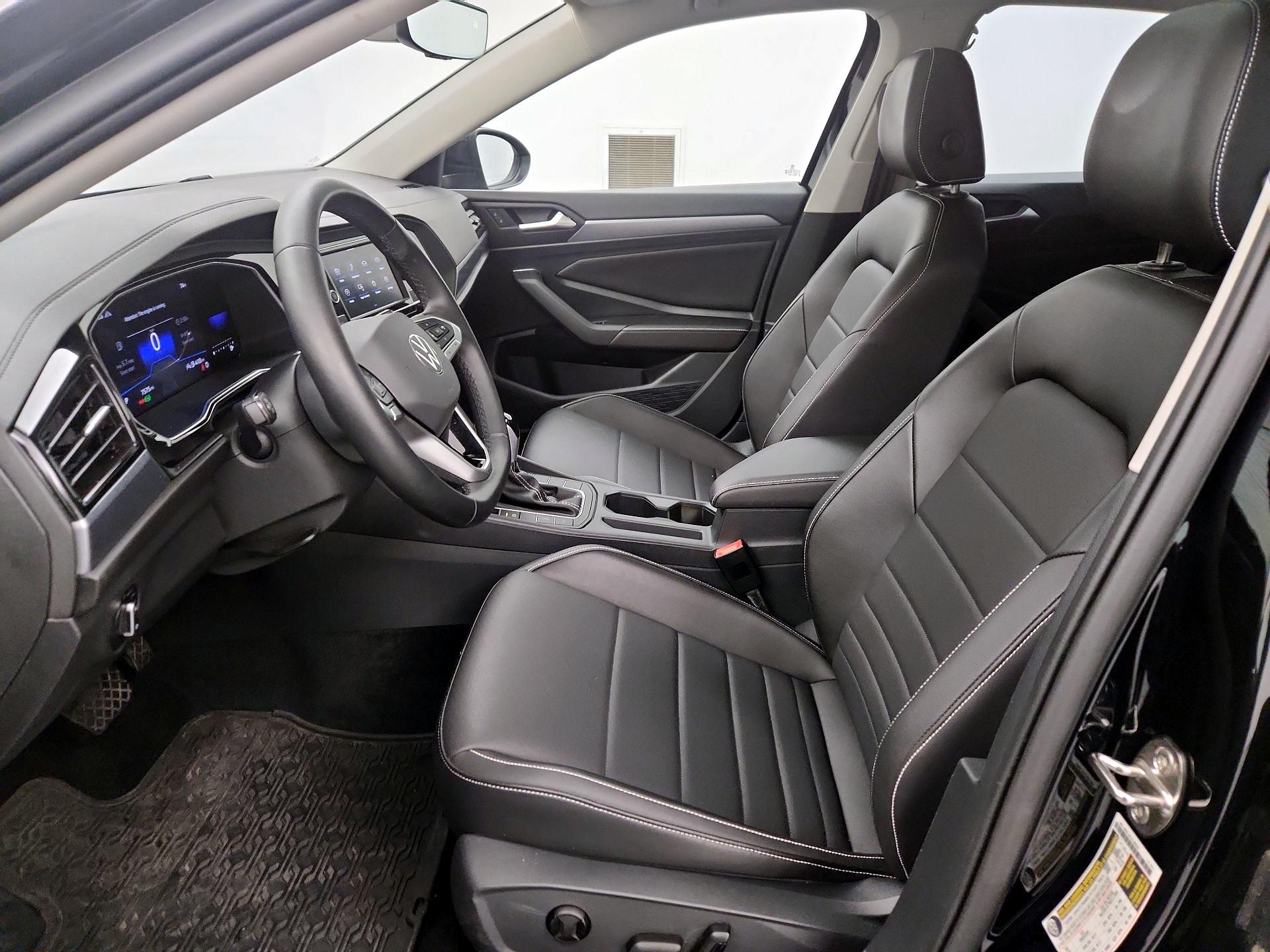 Thumbnail: 2023 Volkswagen Jetta - 11