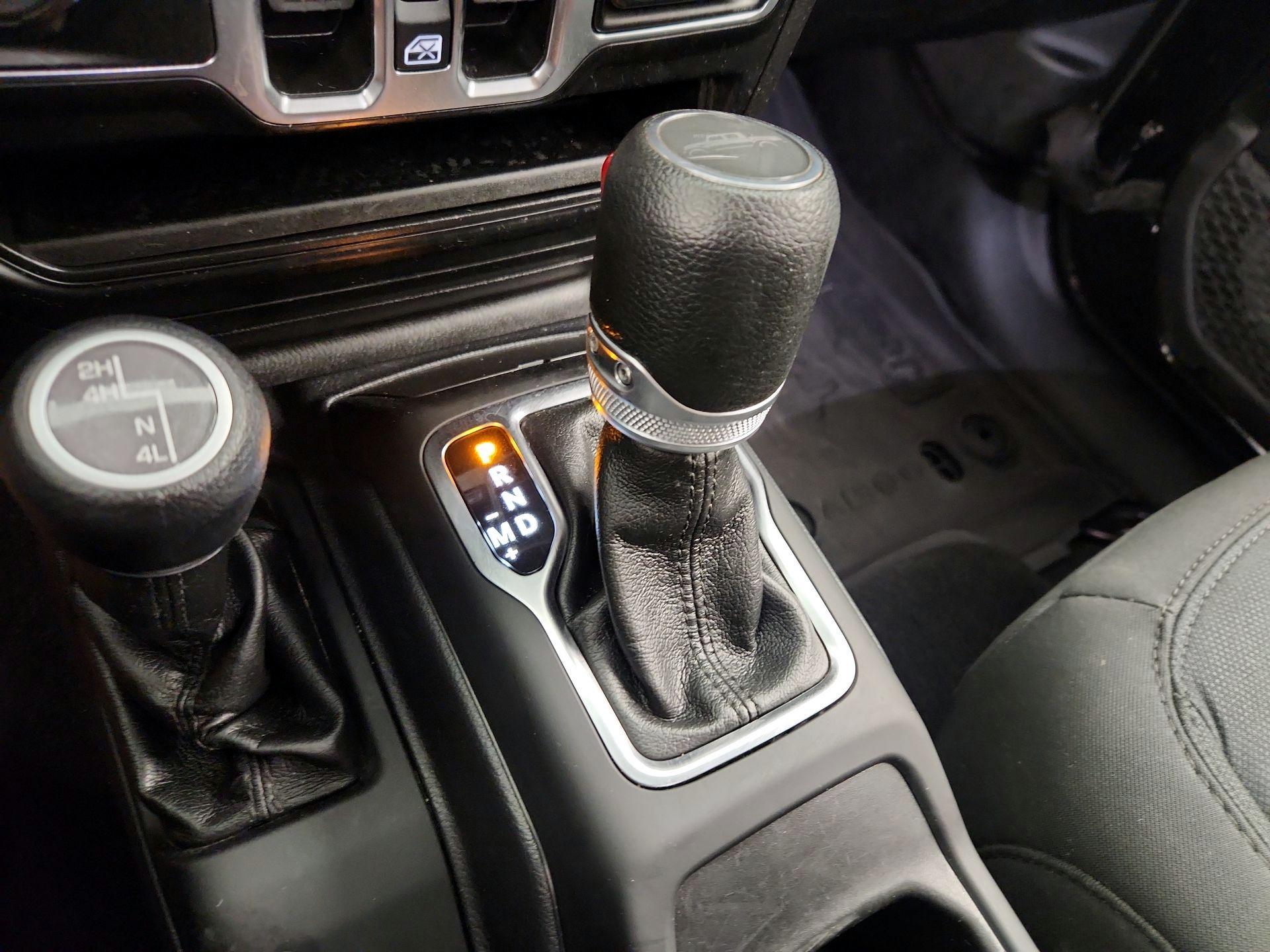 Thumbnail: 2022 Jeep Gladiator - 17