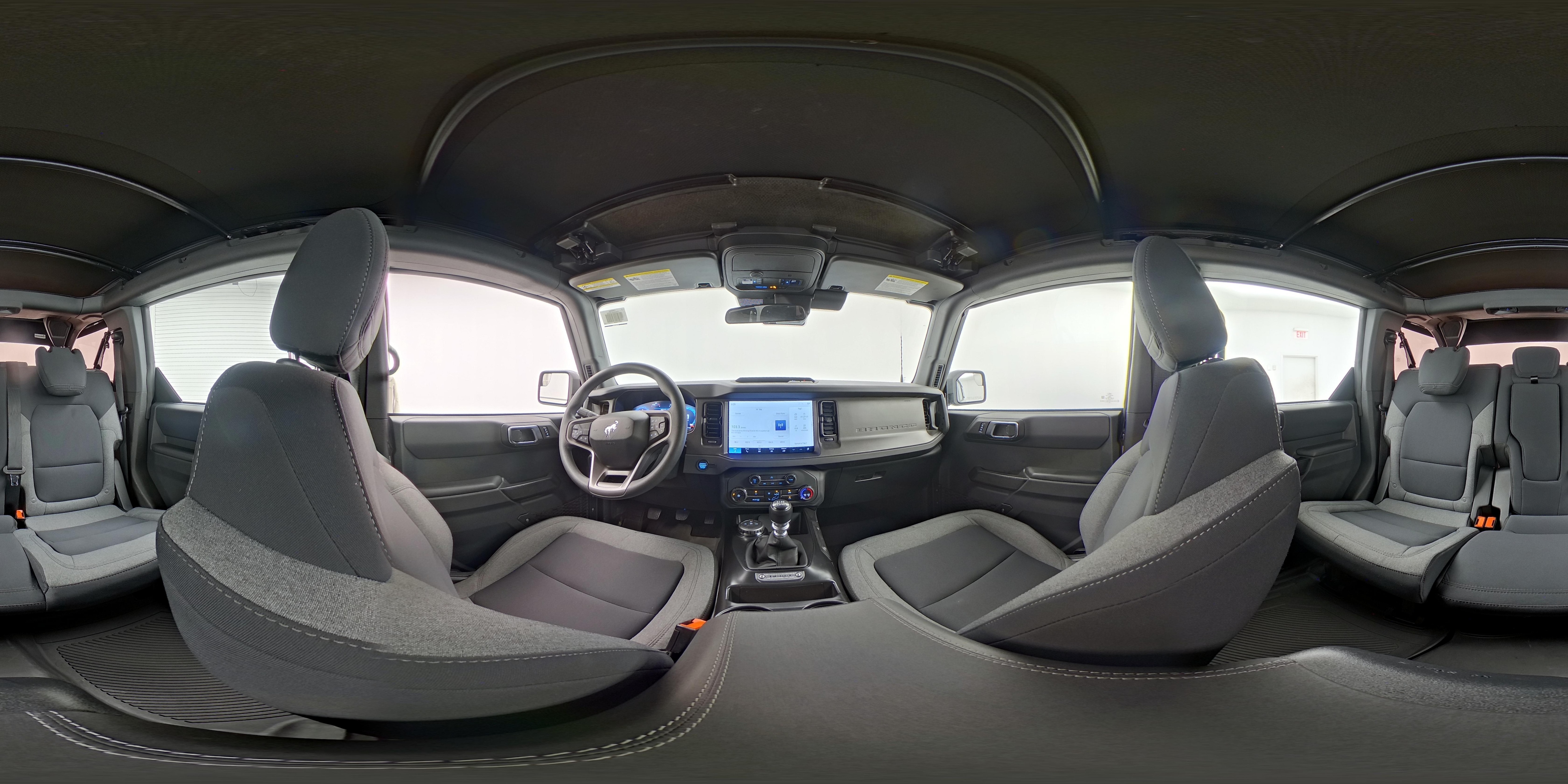 2025 Ford Bronco 4-Door Base - Photo 24