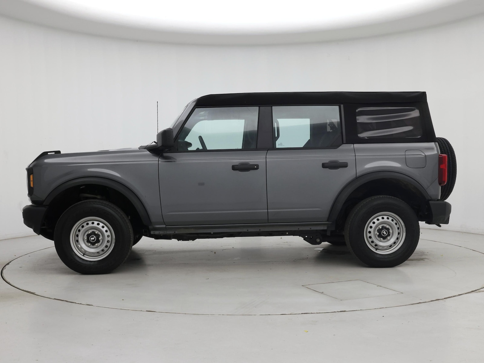 2025 Ford Bronco 4-Door Base - Photo 4