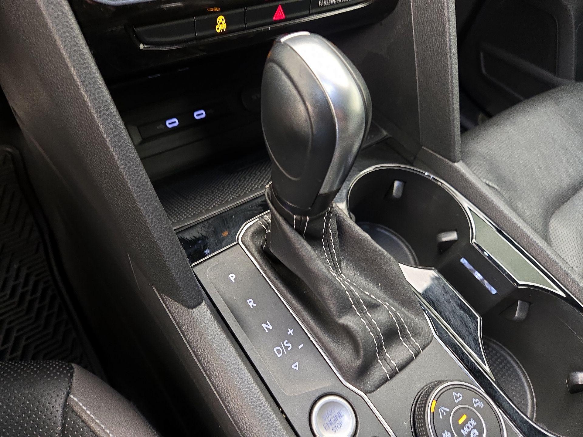 Thumbnail: 2021 Volkswagen Atlas - 17