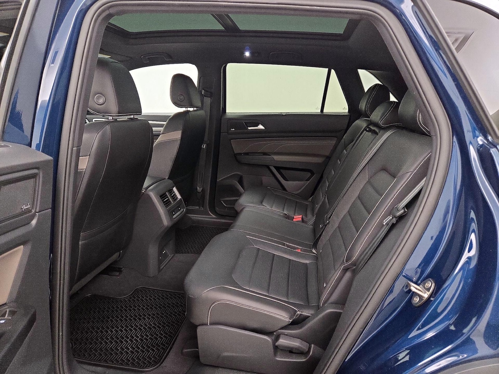 2021 Volkswagen Atlas Cross Sport SEL Premium R-Line - Photo 21