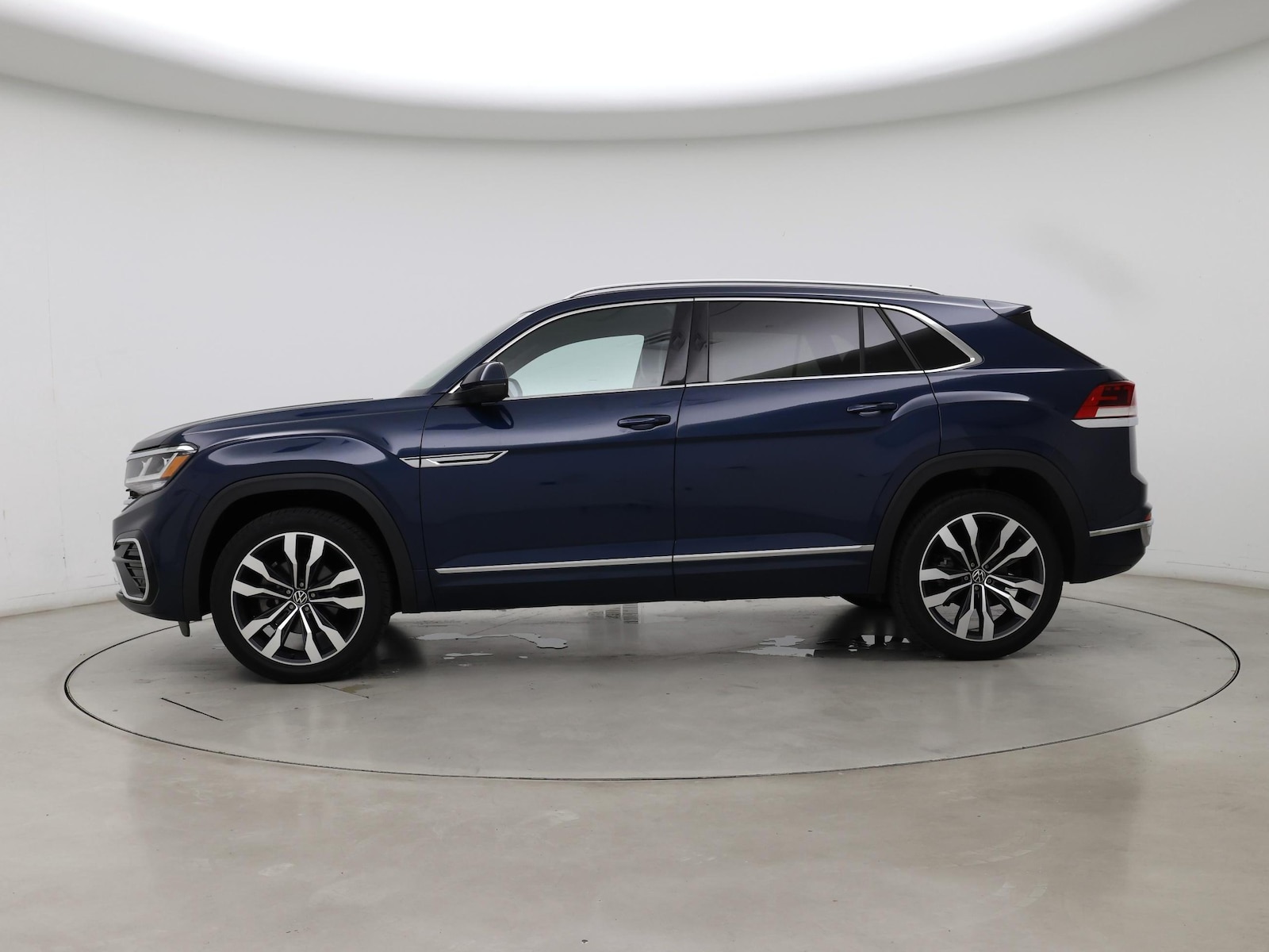 2021 Volkswagen Atlas Cross Sport SEL Premium R-Line - Photo 4