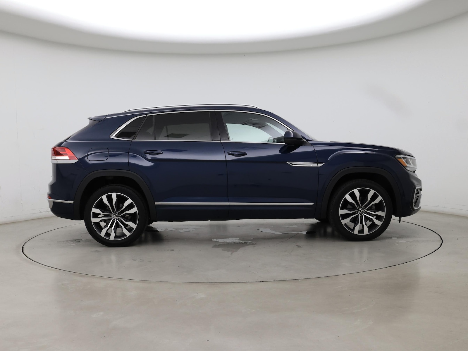 2021 Volkswagen Atlas Cross Sport SEL Premium R-Line - Photo 8