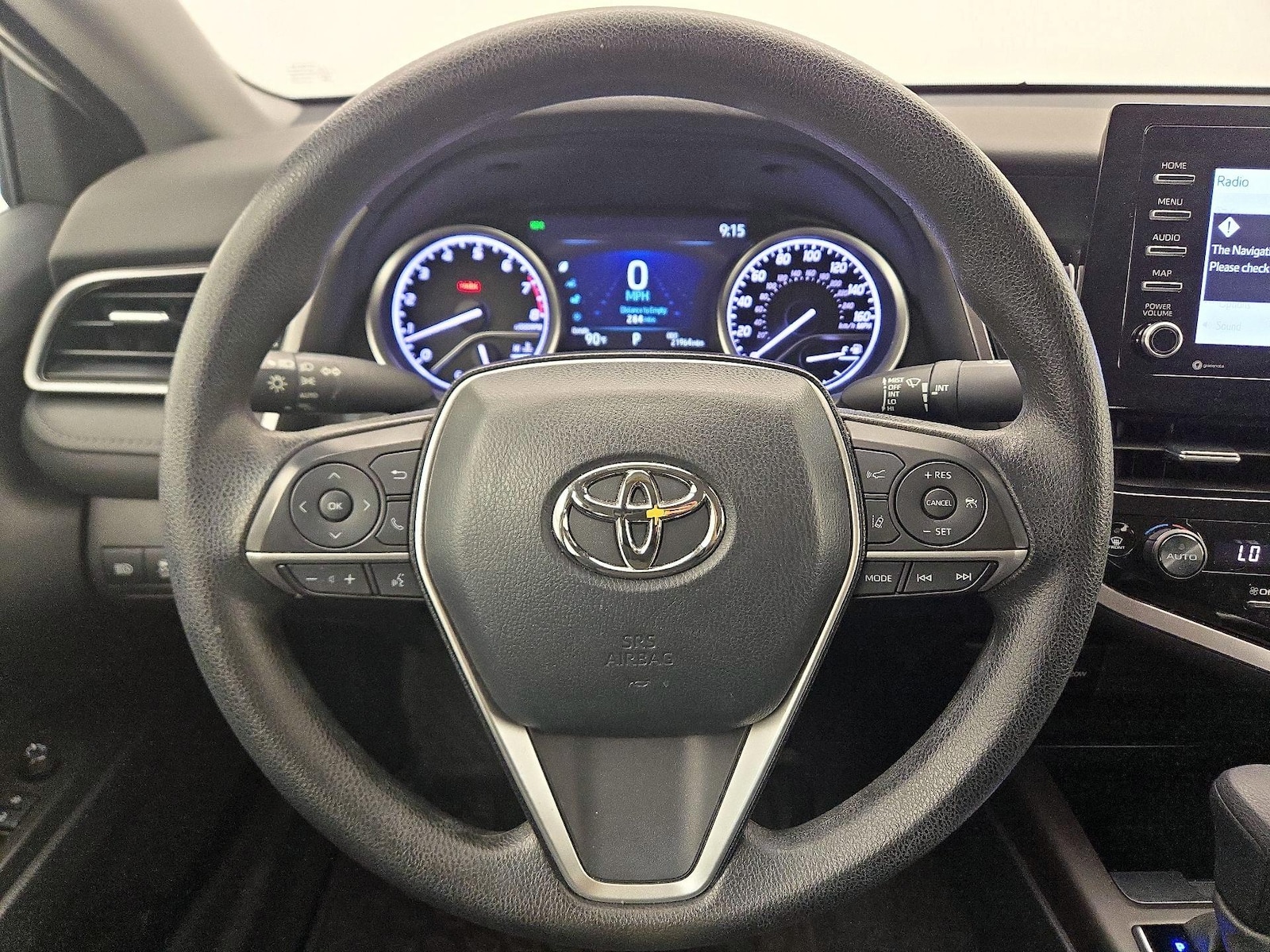 2023 Toyota Camry LE - Photo 11